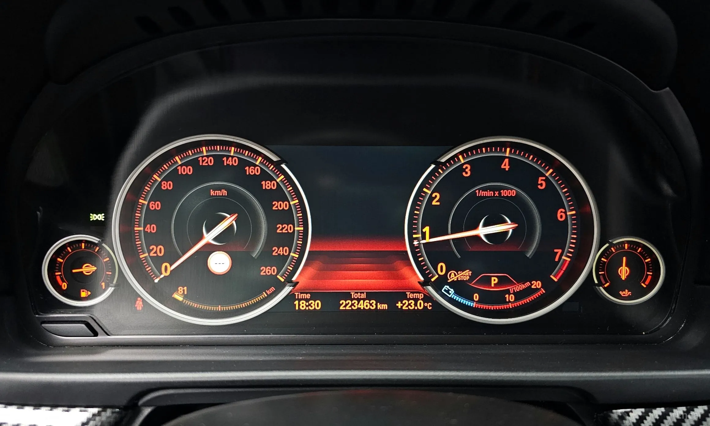 BMW 5 Series (F10) превью 8