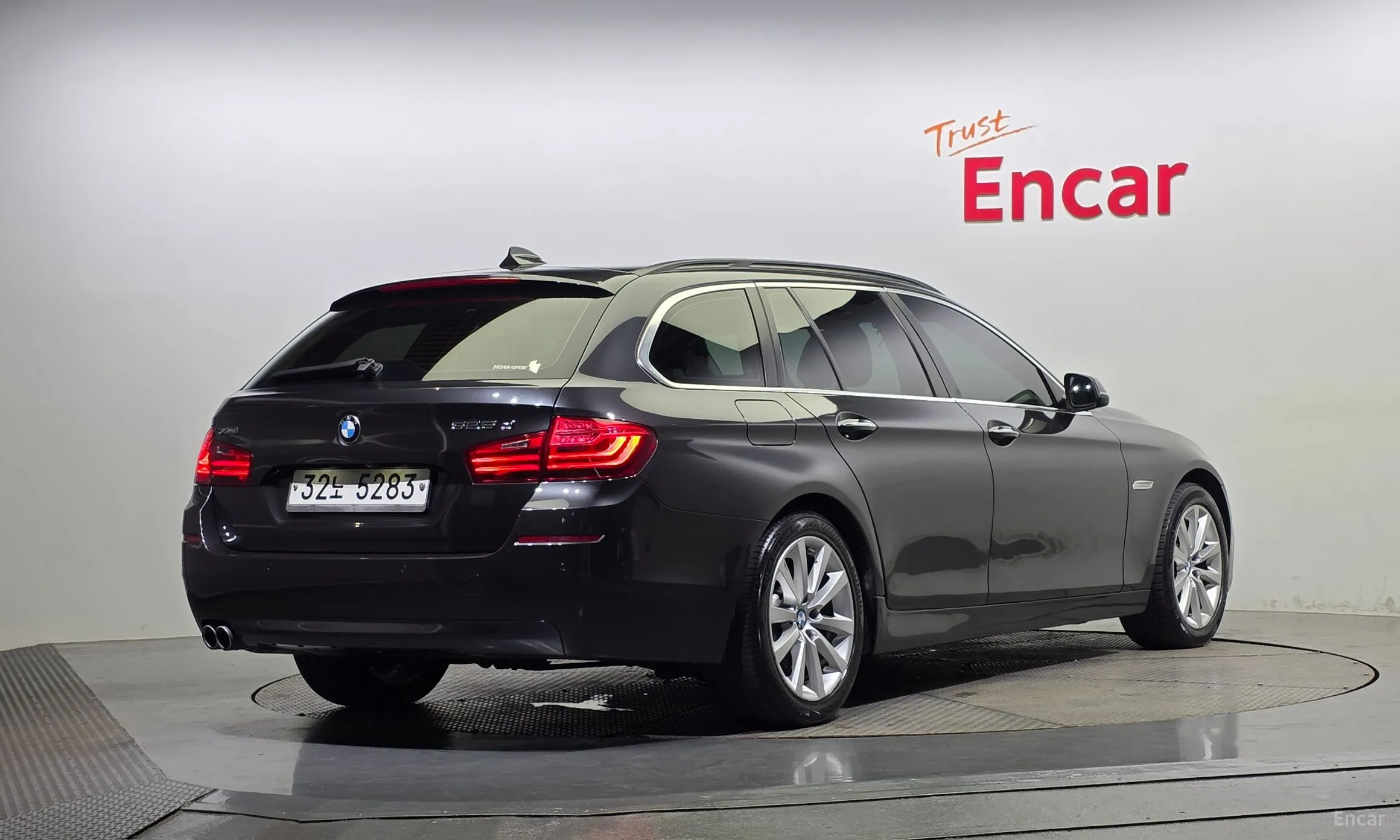 BMW 5 Series (F10) превью 2