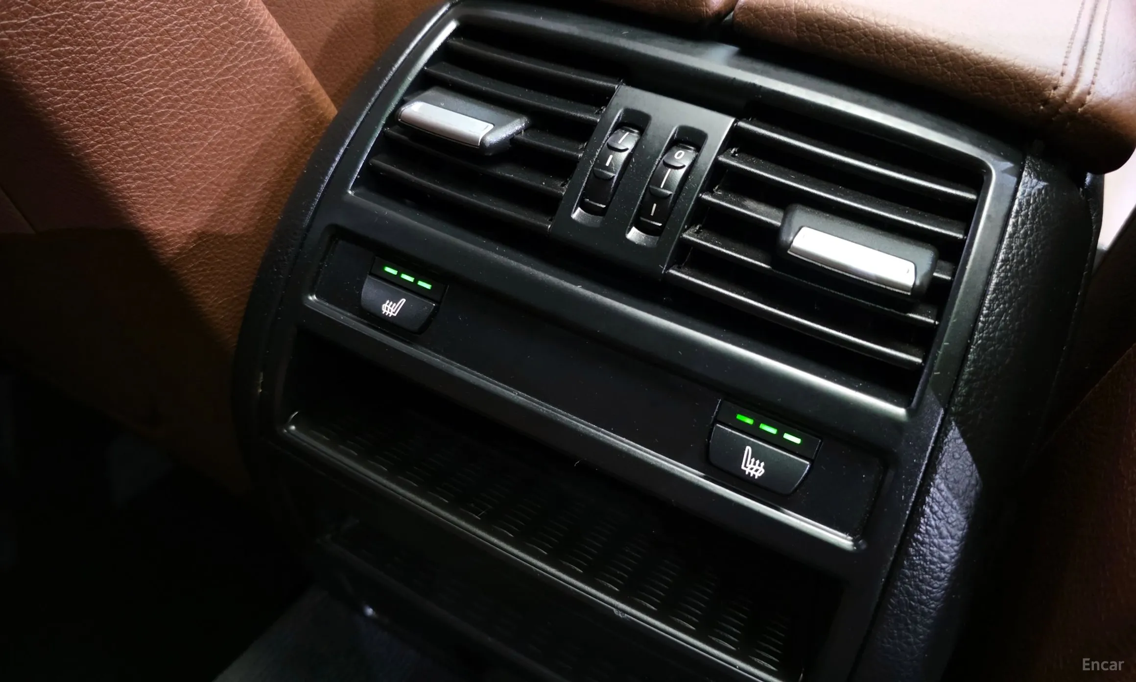 BMW 5 Series (F10) превью 18
