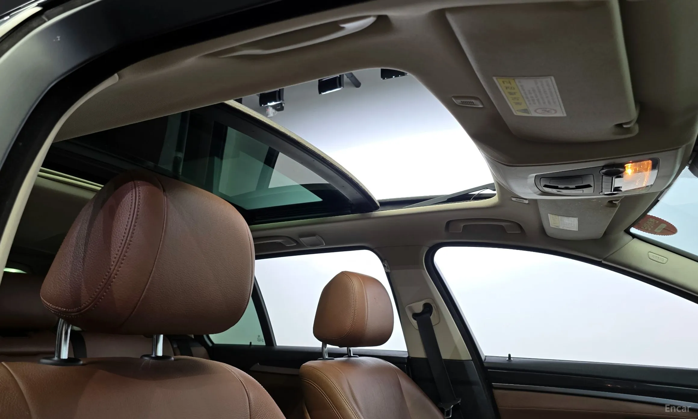 BMW 5 Series (F10) превью 20