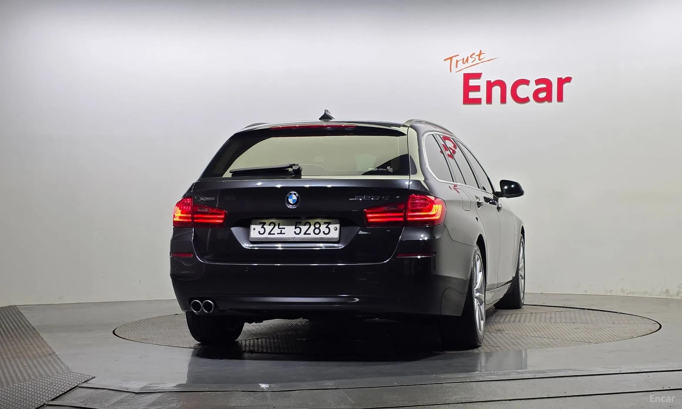 BMW 5 Series (F10) превью 4