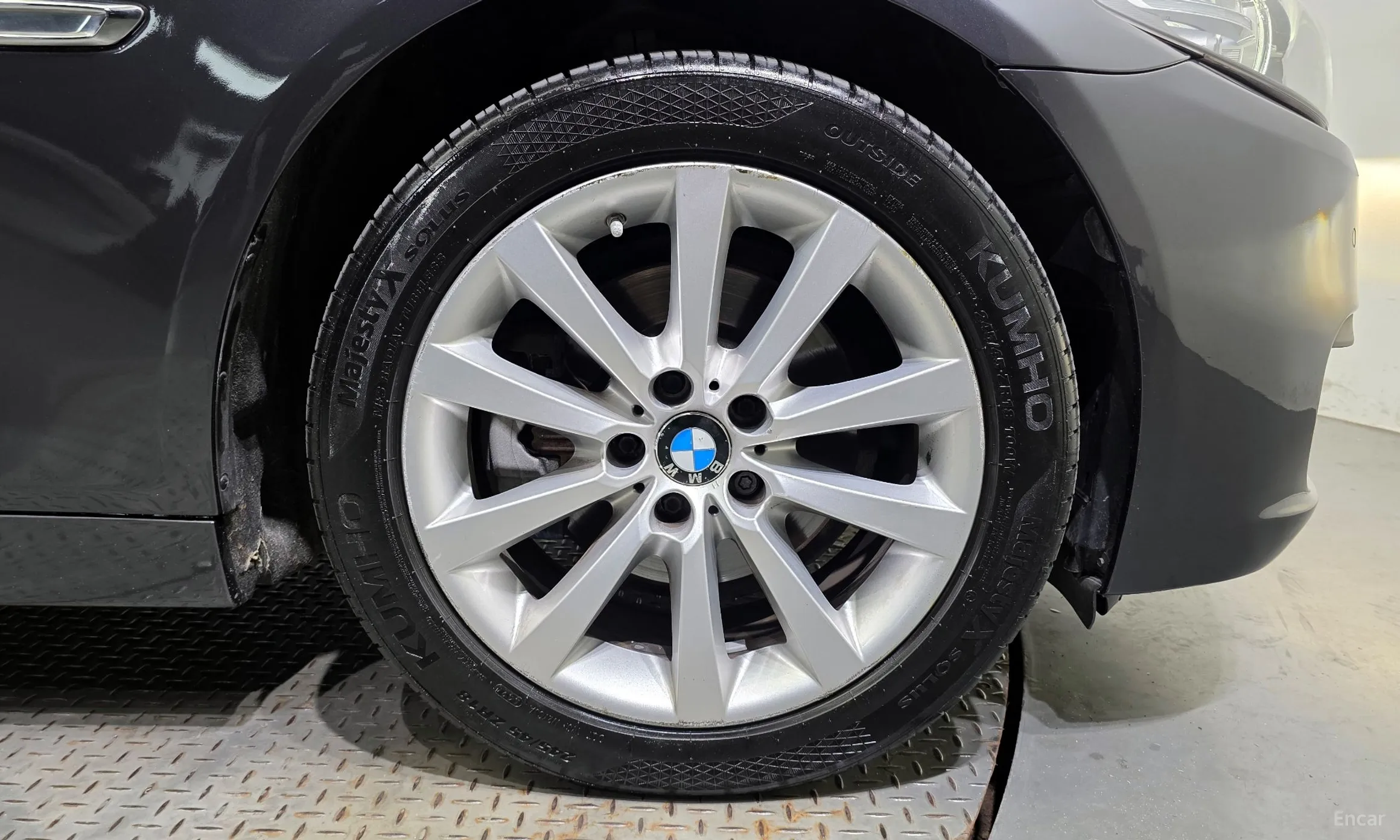 BMW 5 Series (F10) превью 5