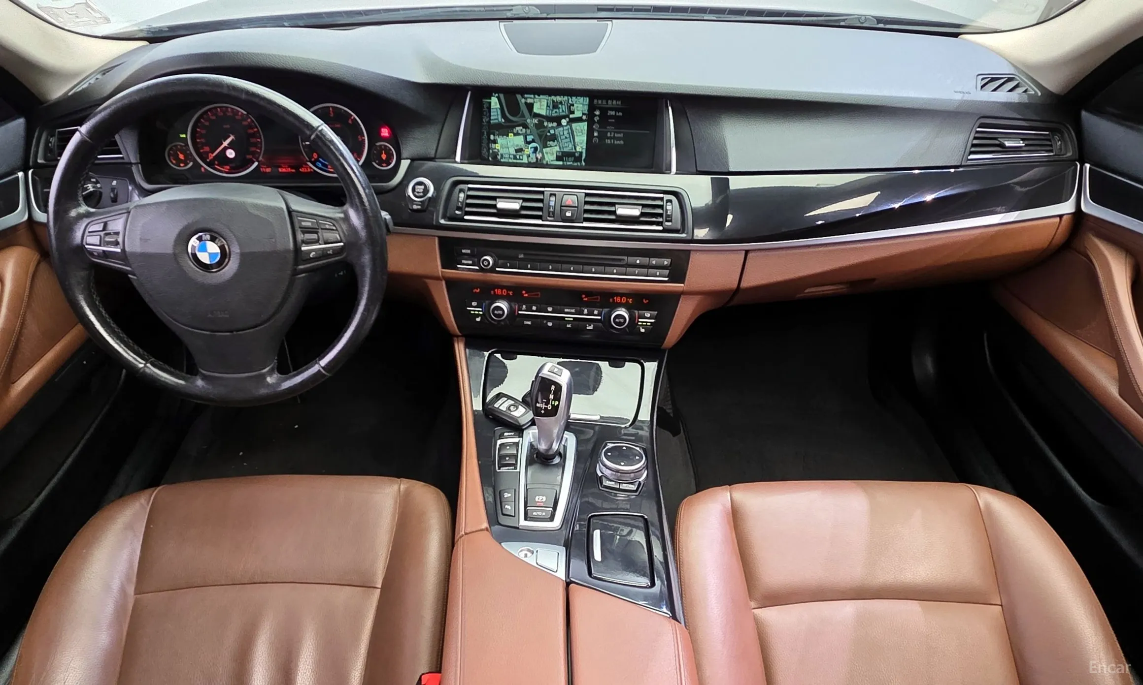 BMW 5 Series (F10) превью 7
