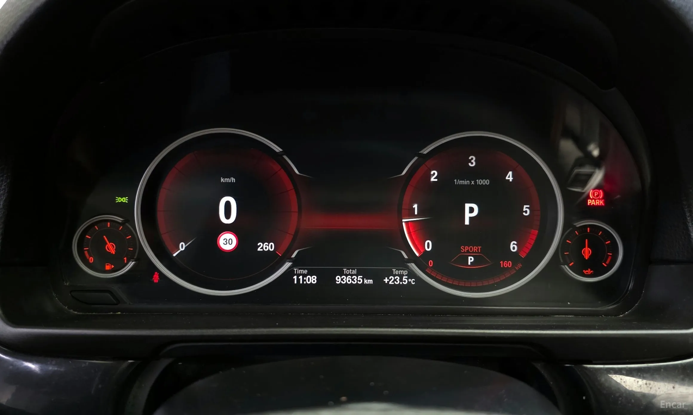BMW 5 Series (F10) превью 8