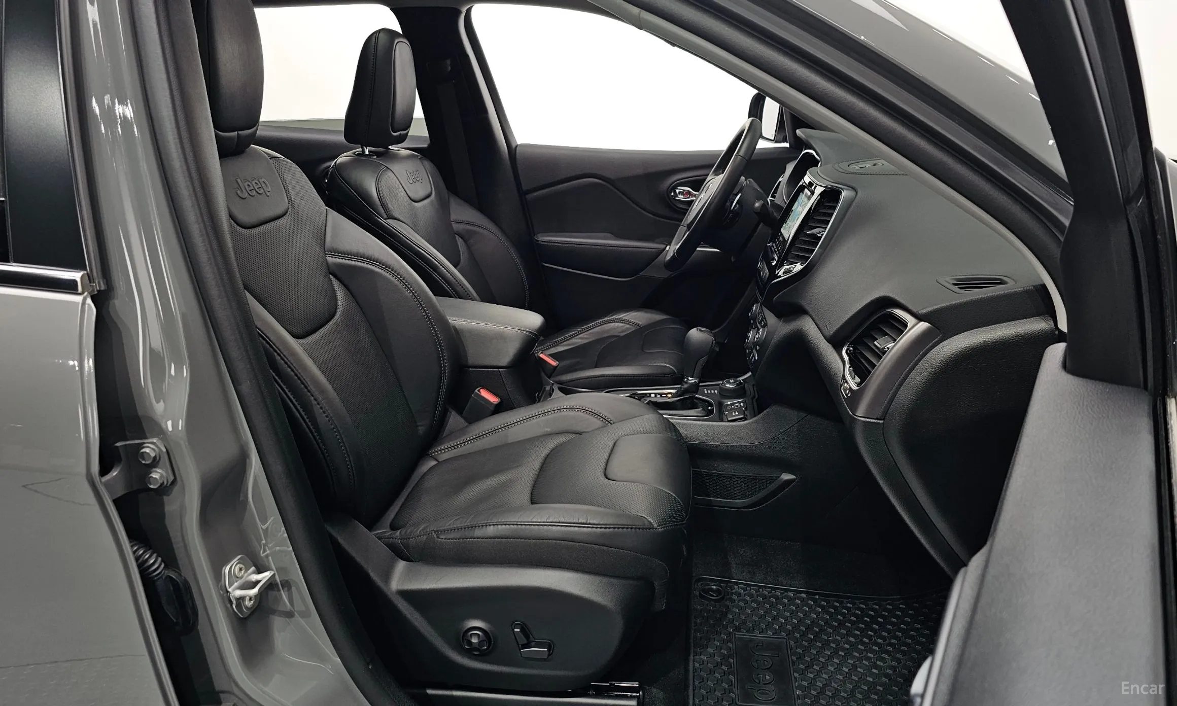 Jeep Cherokee (KL) превью 12