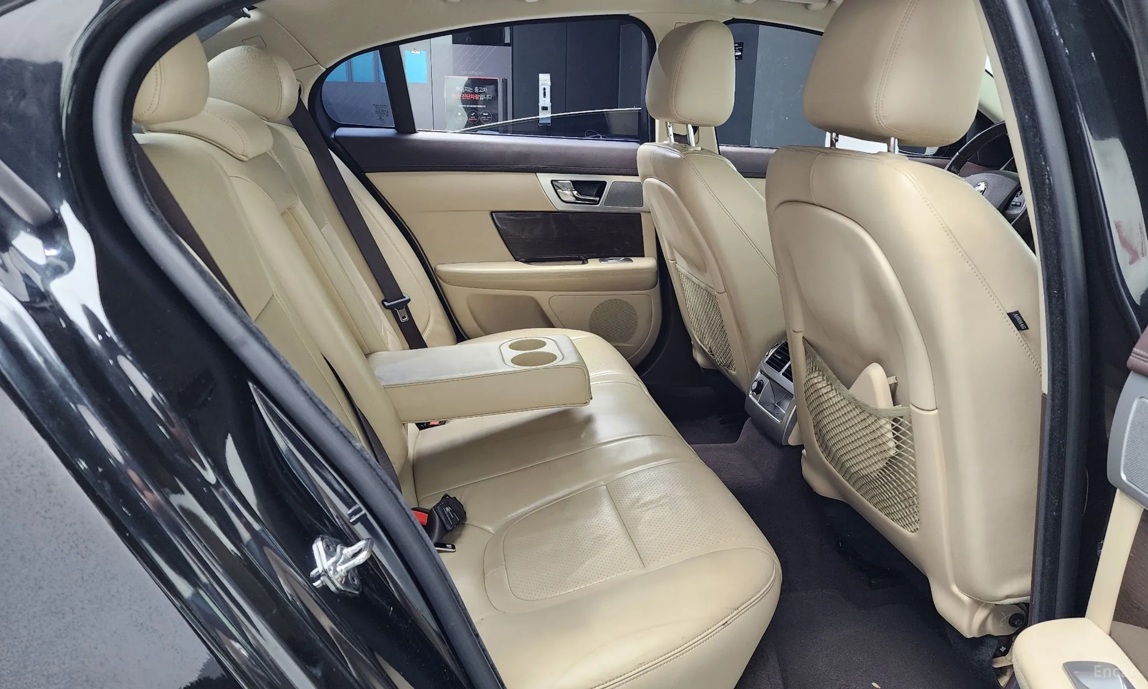 Jaguar New XF превью 12