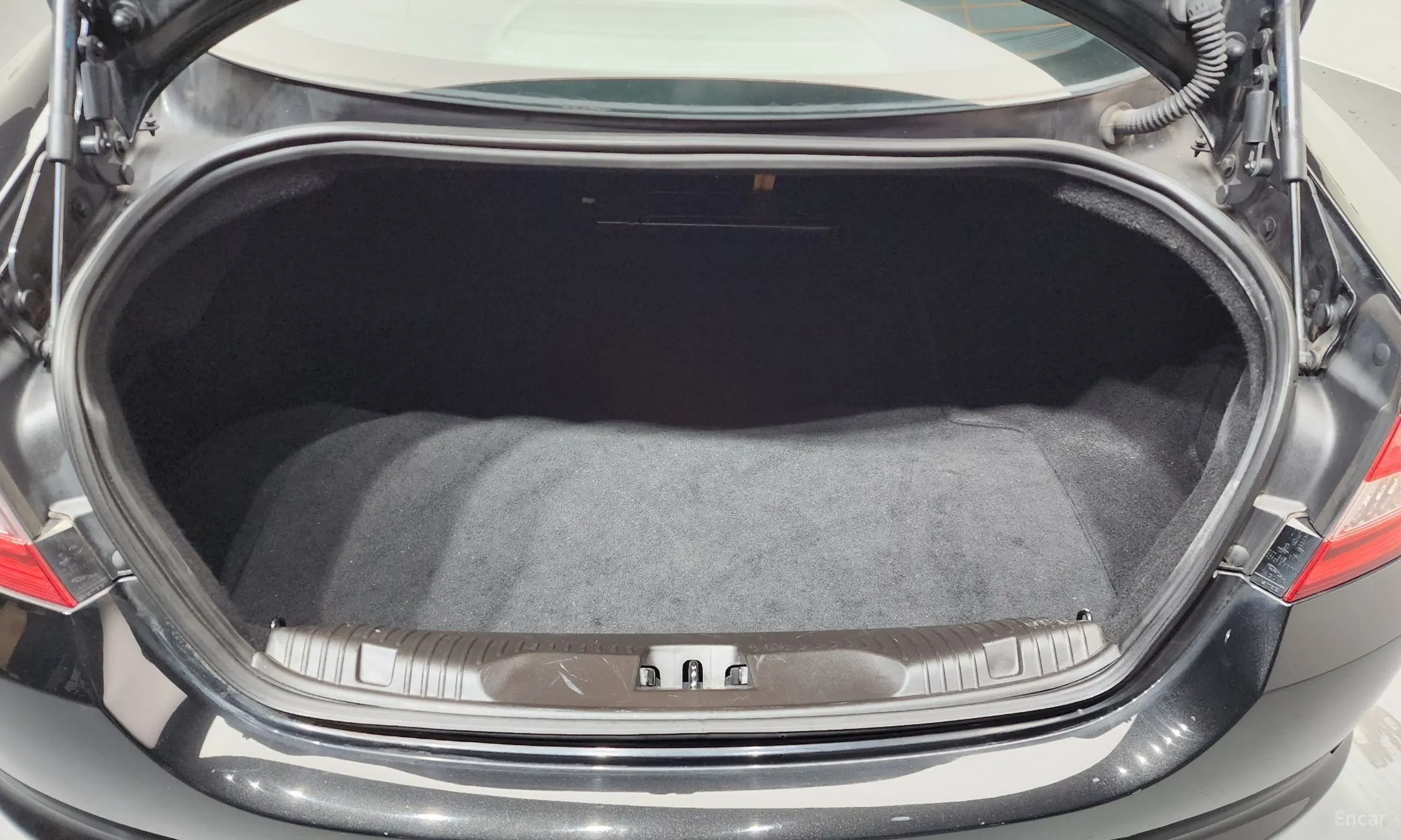 Jaguar New XF превью 20