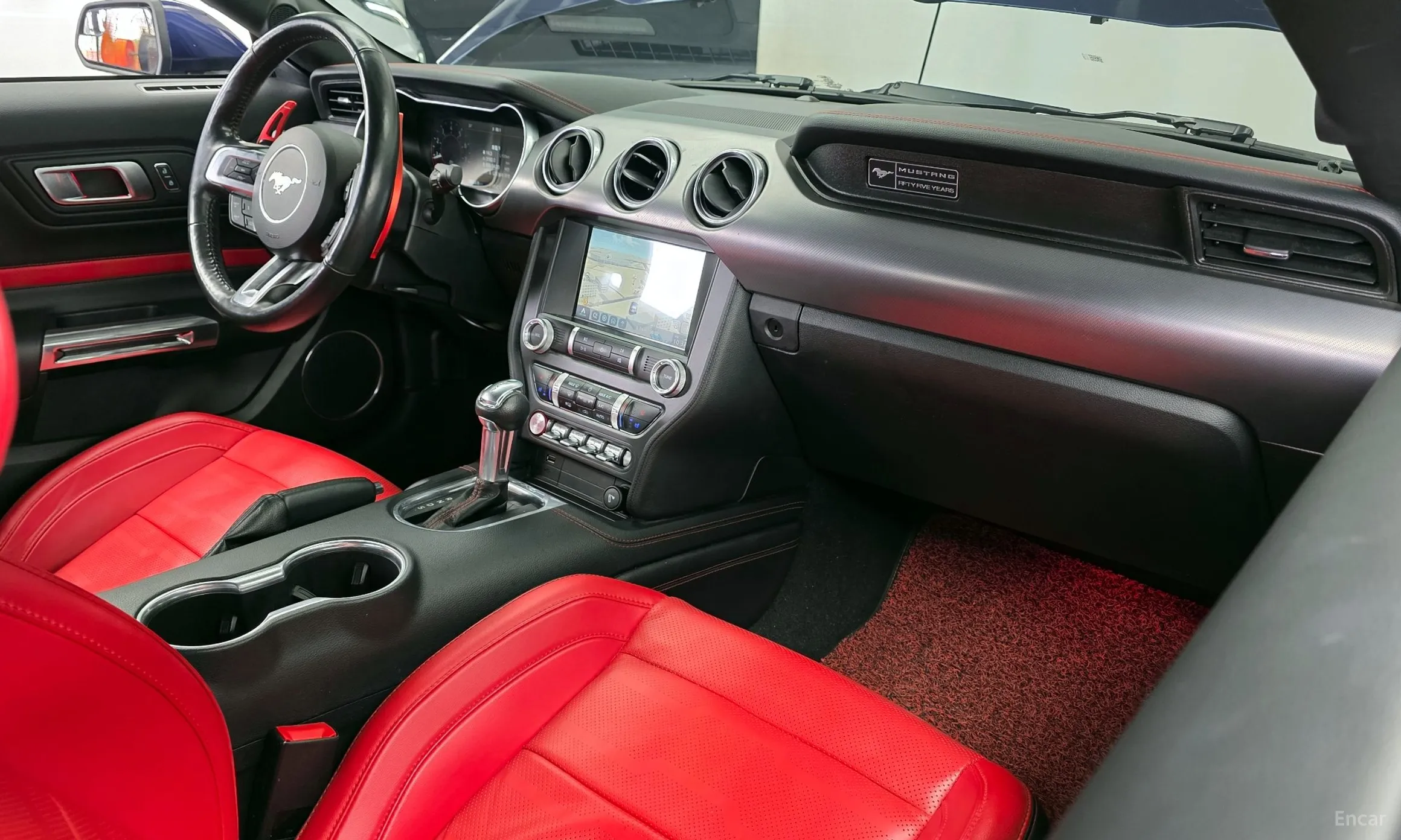 Ford Mustang превью 7