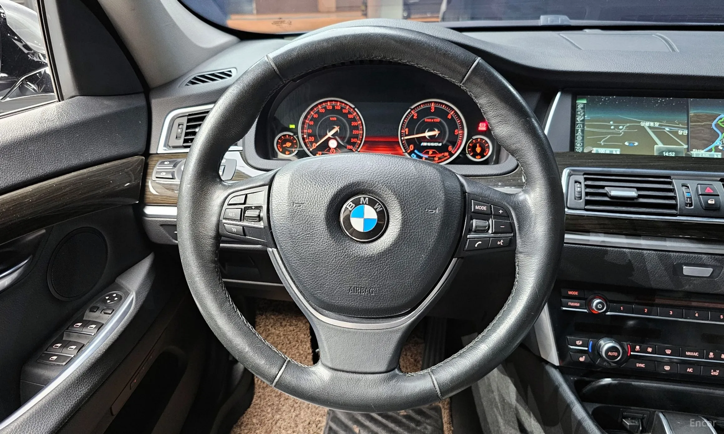 BMW 5 Series GT (F07) превью 13