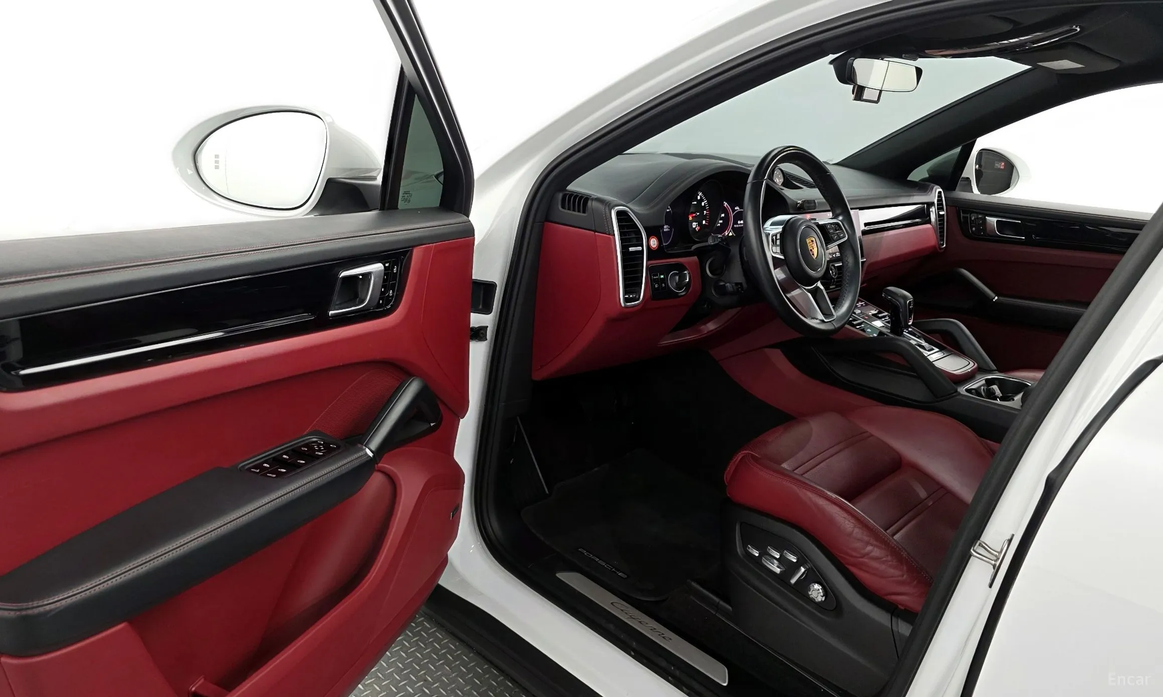 Porsche Cayenne (PO536) превью 10