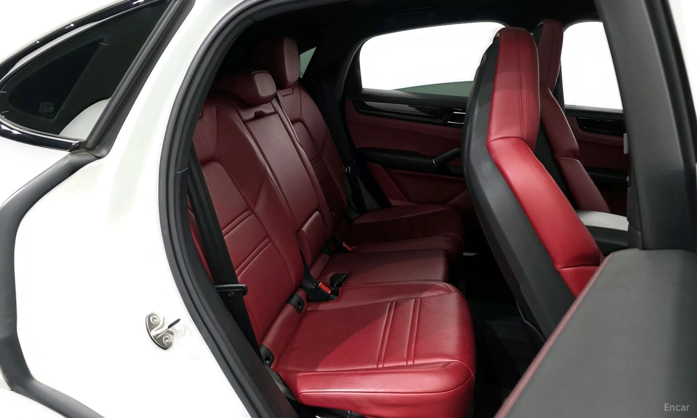 Porsche Cayenne (PO536) превью 12