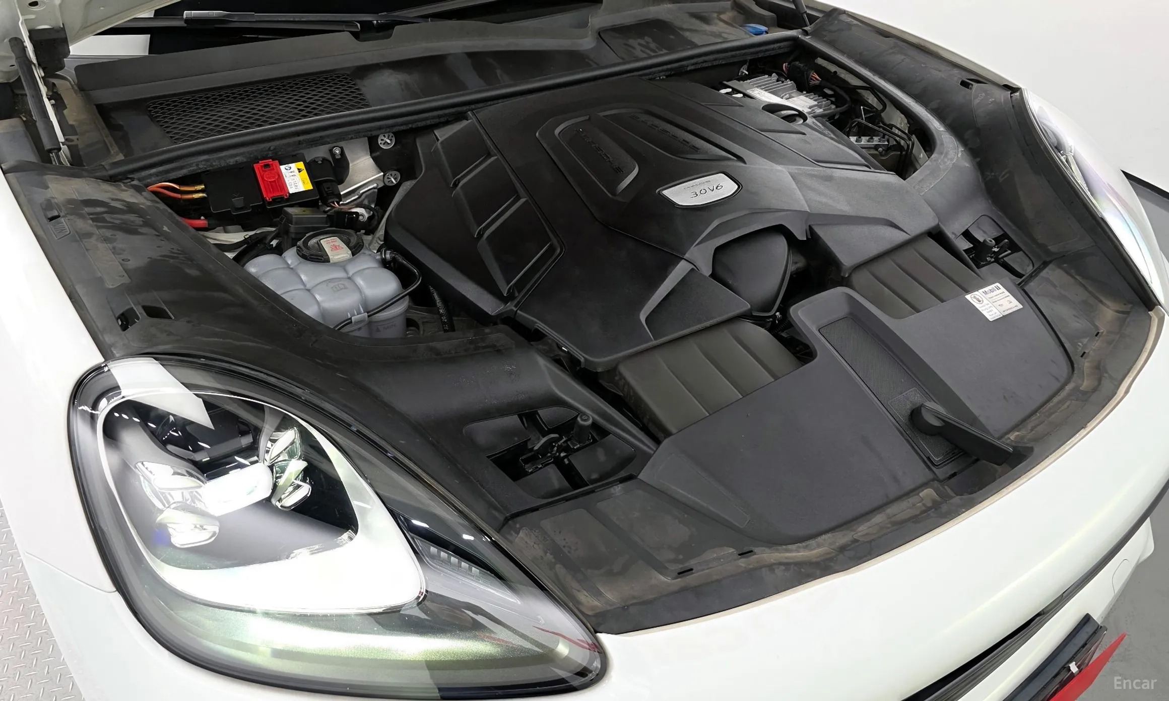 Porsche Cayenne (PO536) превью 6