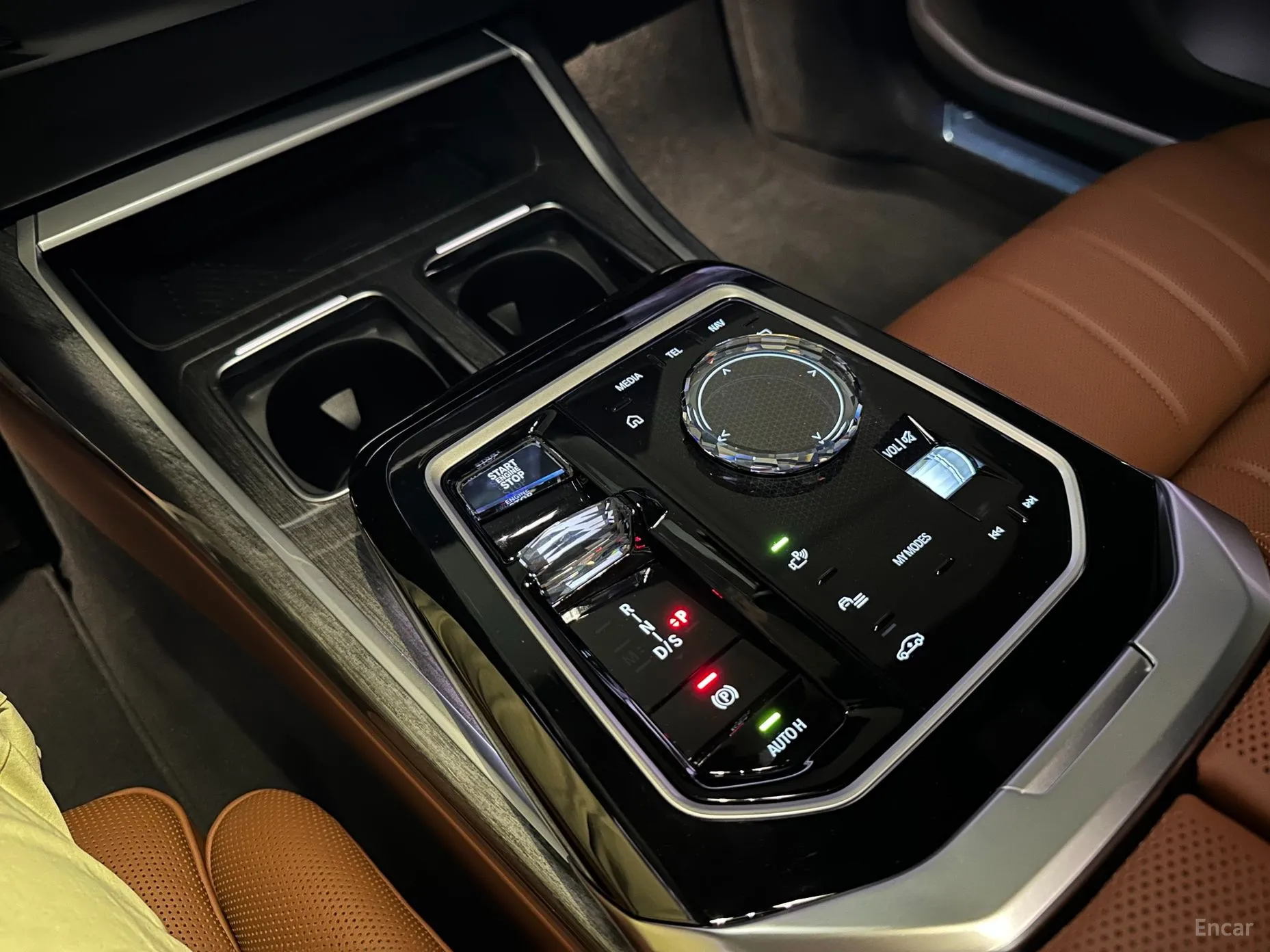 BMW 7 Series (G70) превью 15