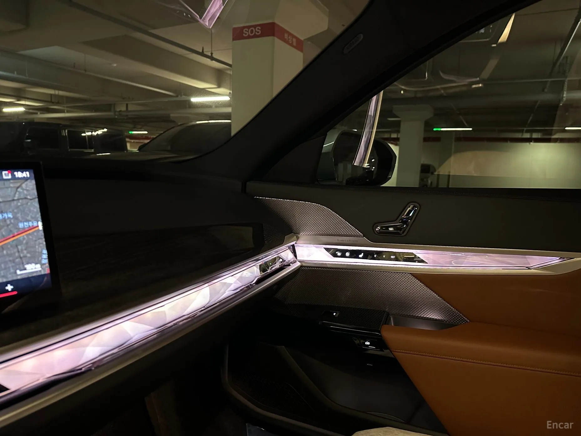 BMW 7 Series (G70) превью 16