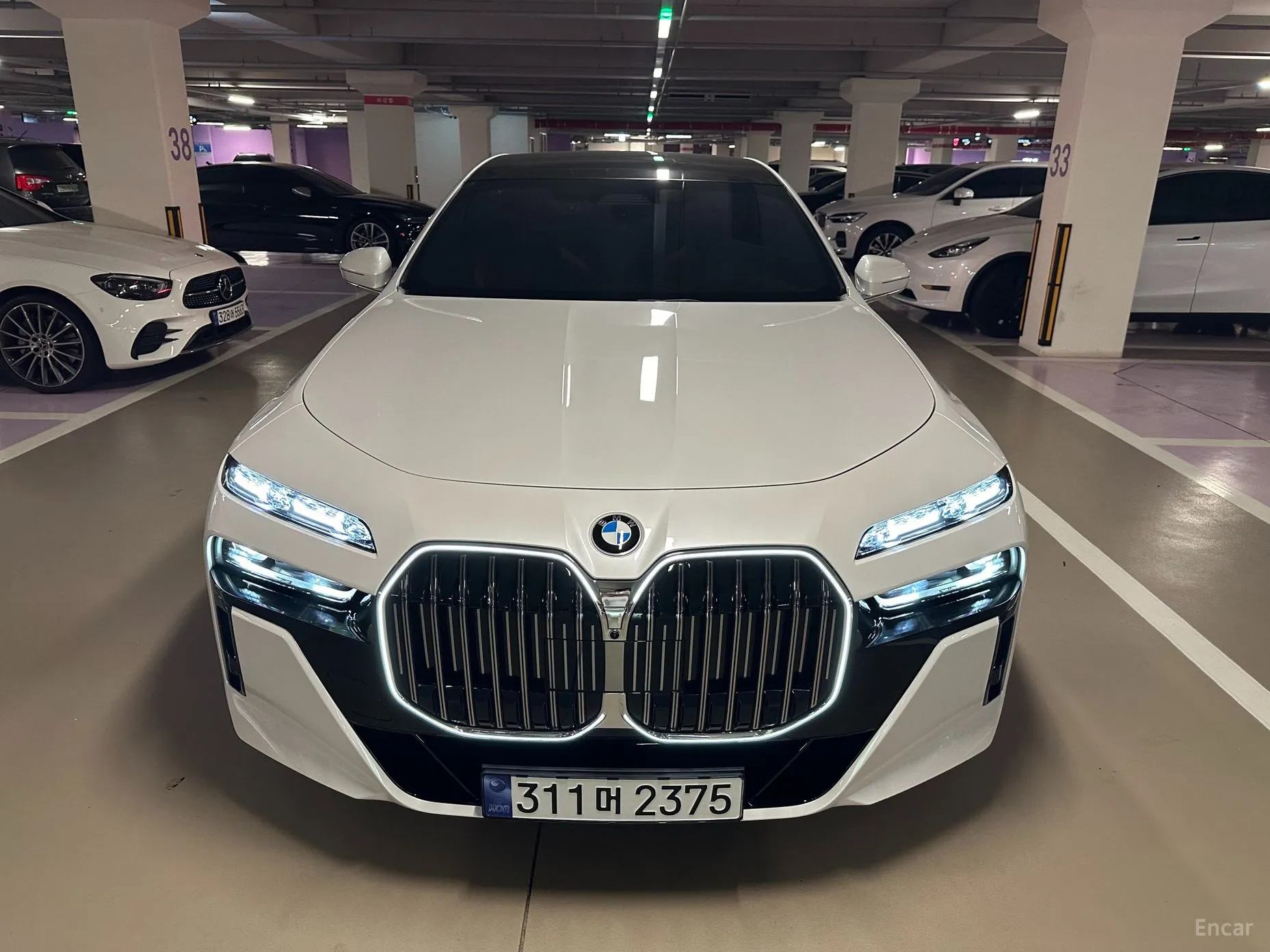 BMW 7 Series (G70) превью 3