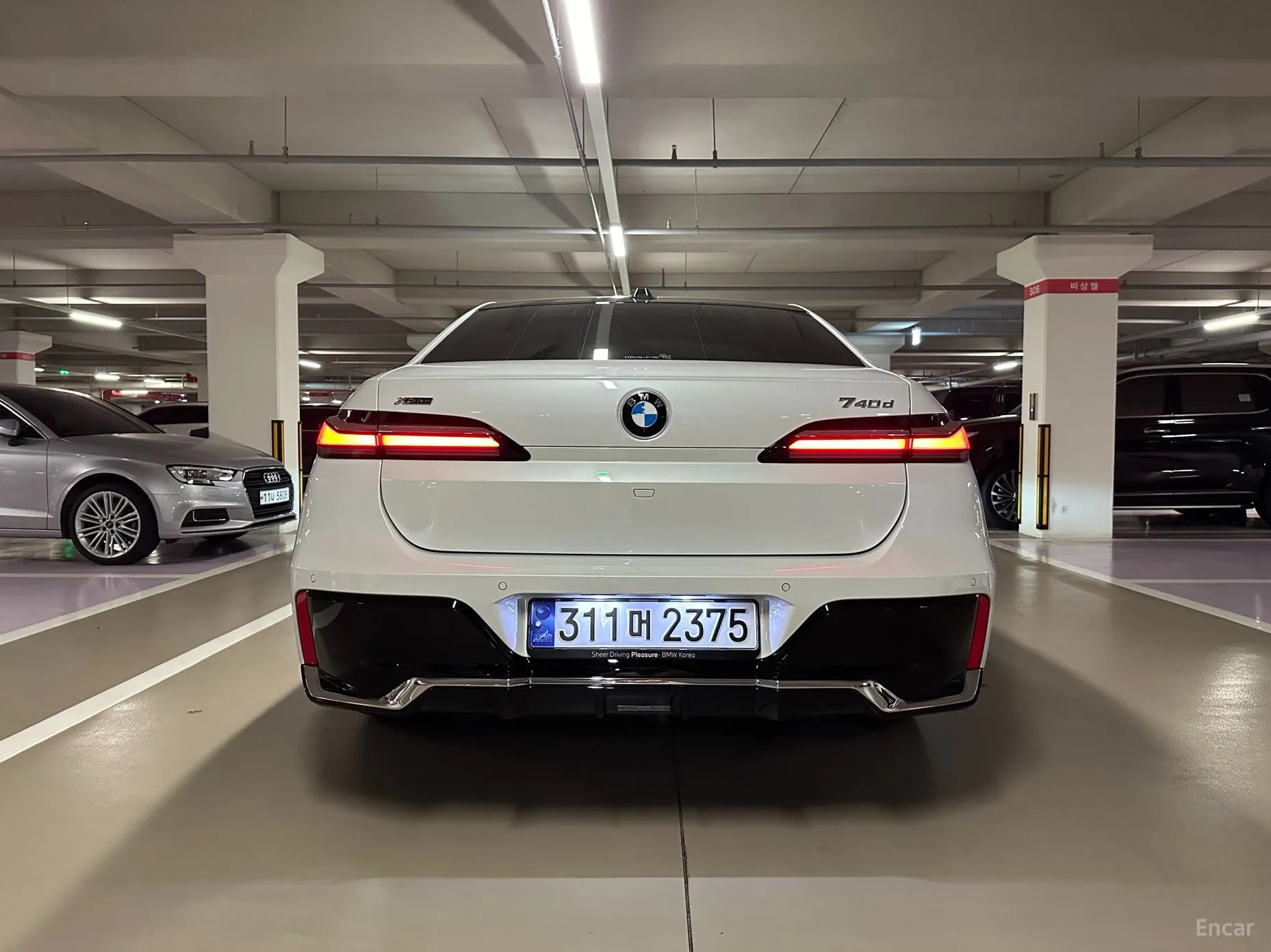 BMW 7 Series (G70) превью 6