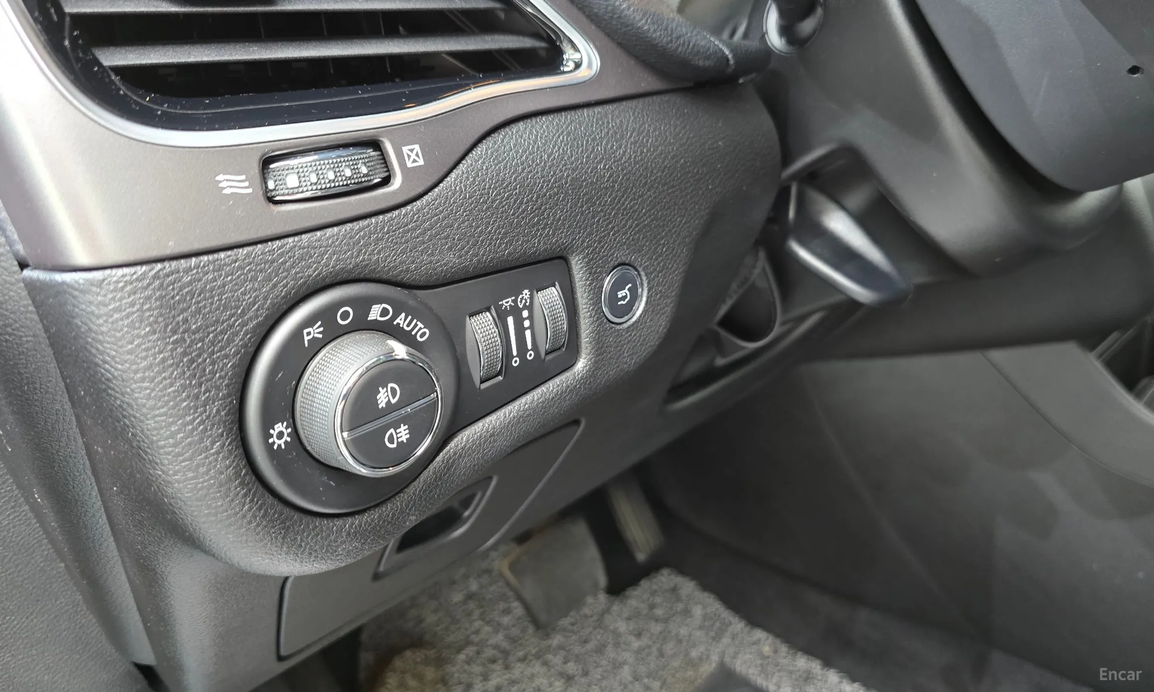 Jeep Cherokee (KL) превью 15