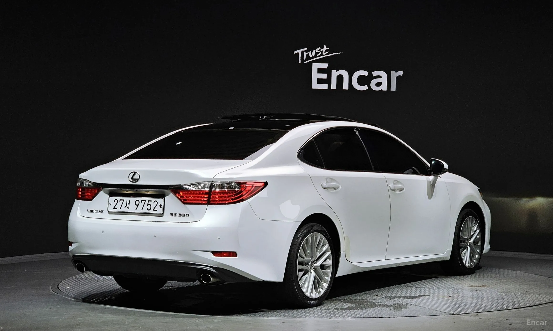 Lexus New ES350