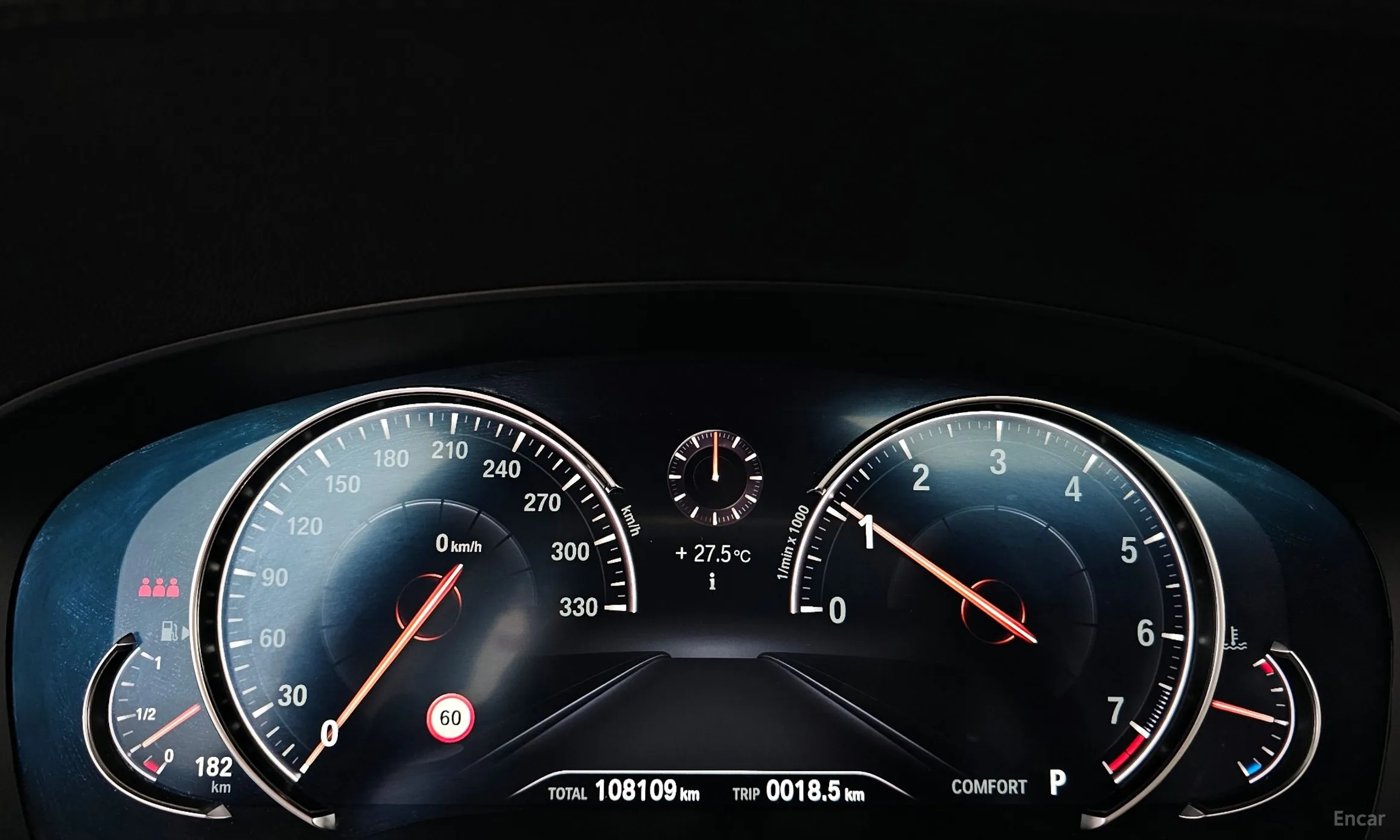 BMW 5 Series (G30) превью 8