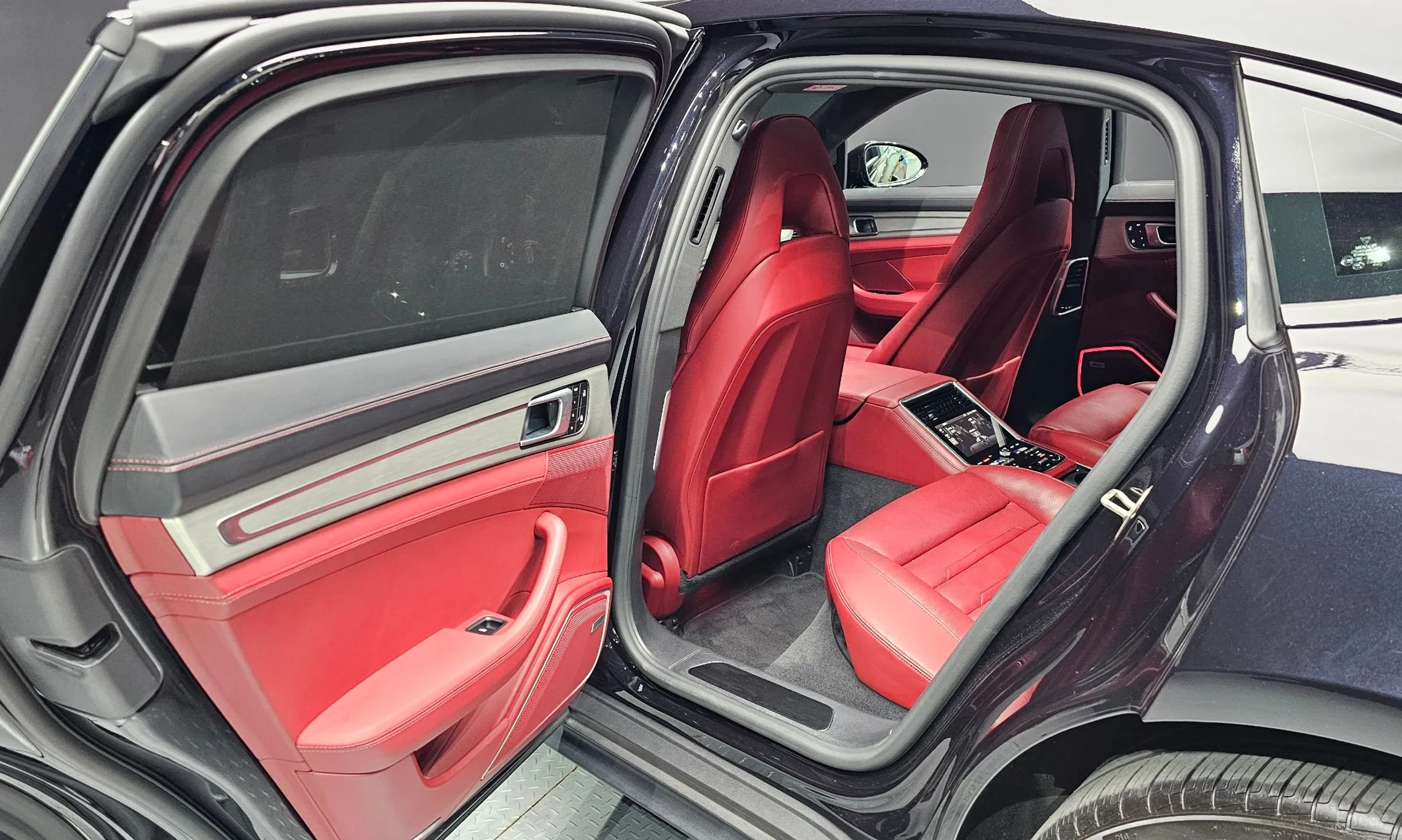 Porsche Panamera (971) превью 17