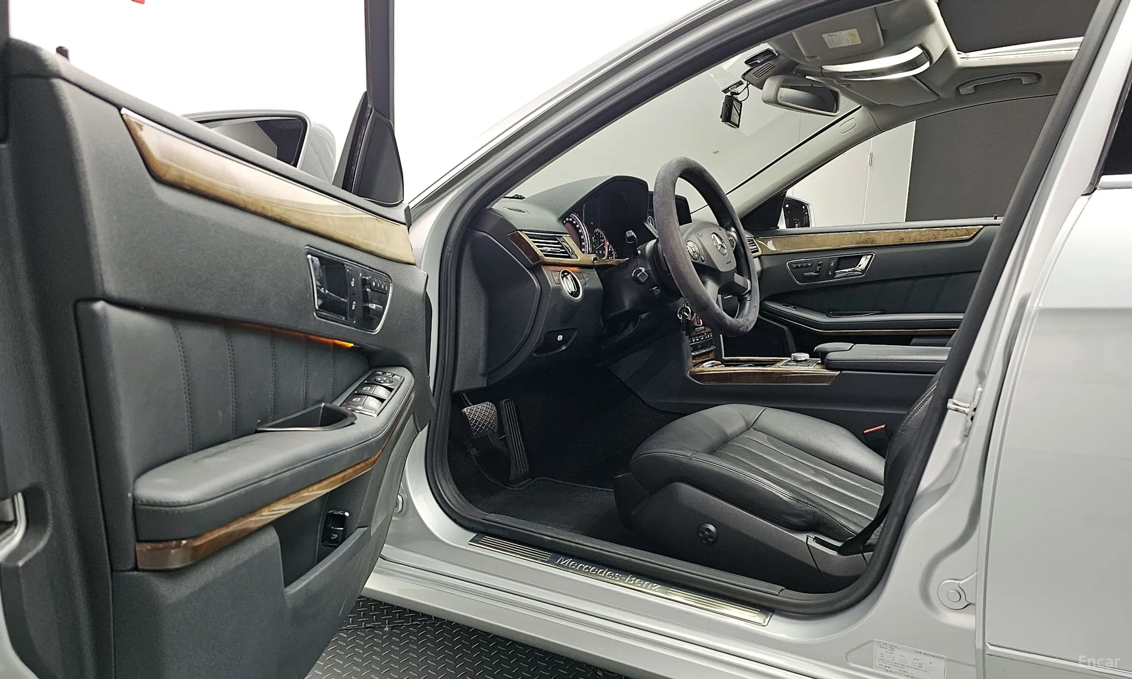 Mercedes Benz E-Class W212 превью 10