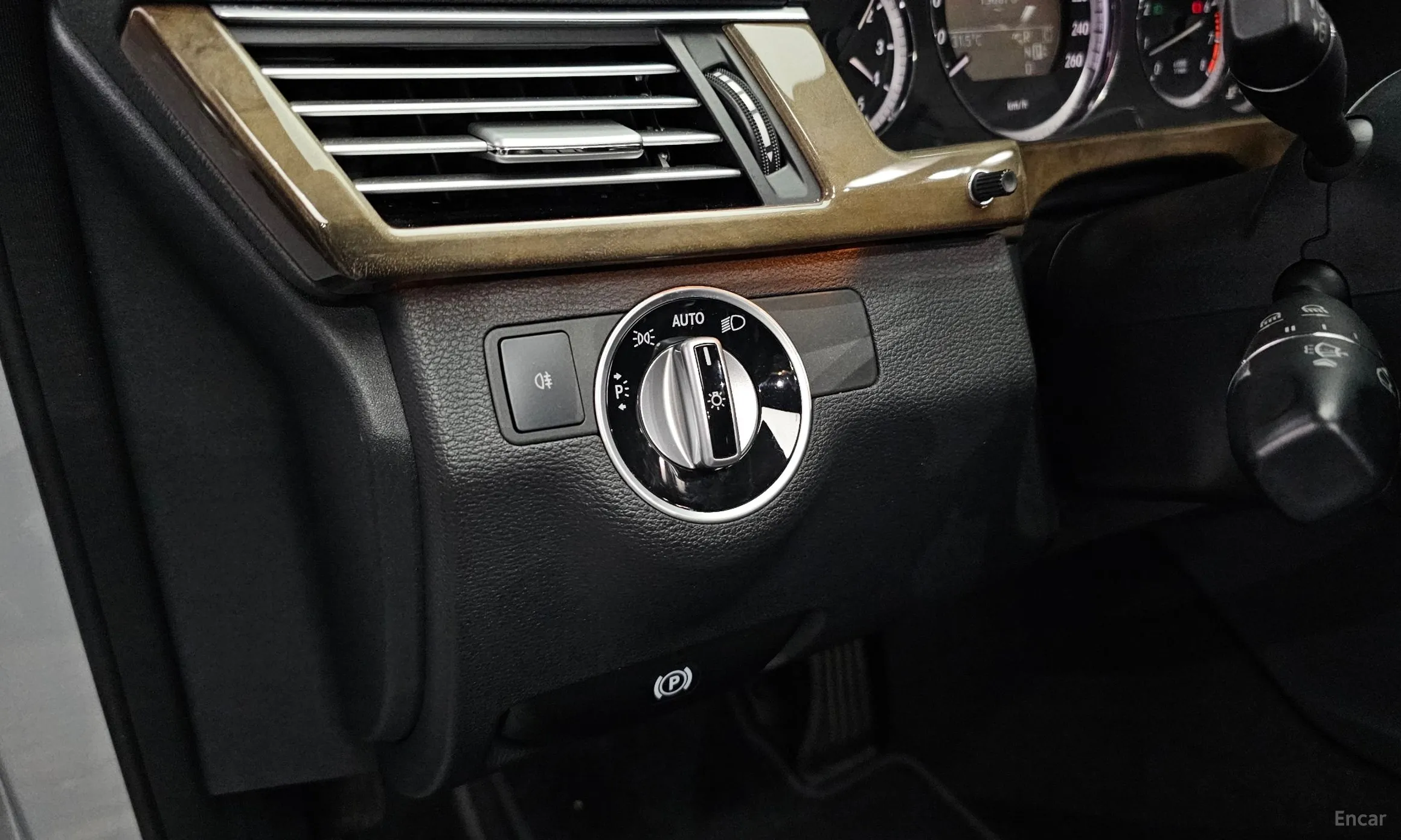 Mercedes Benz E-Class W212 превью 16