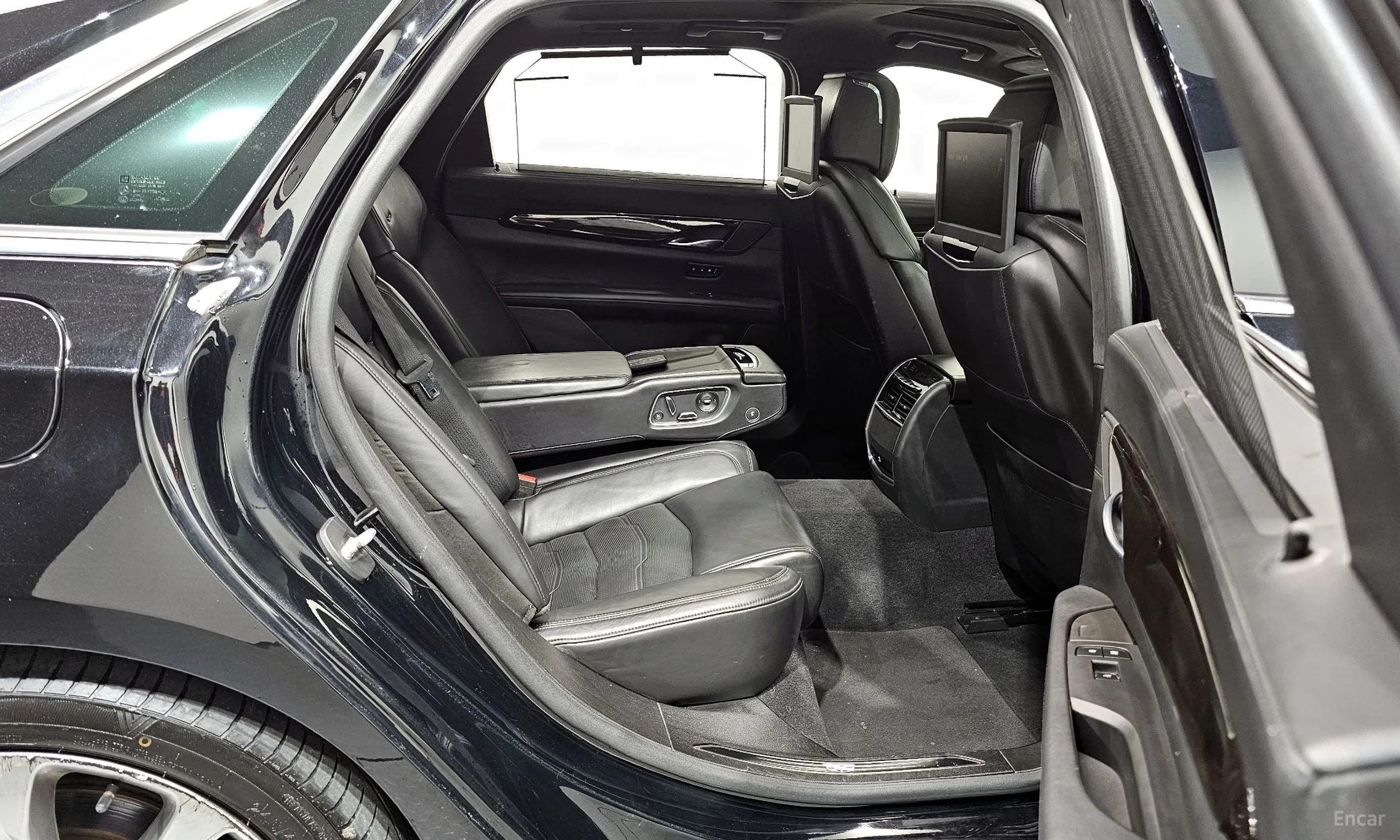 Cadillac CT6 превью 12