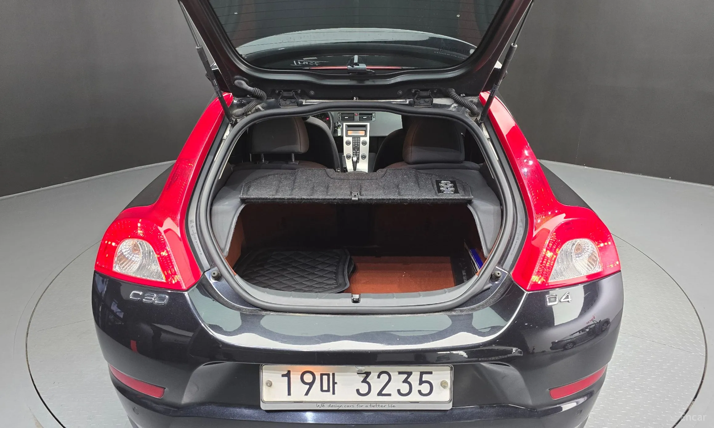 Volvo C30. превью 20