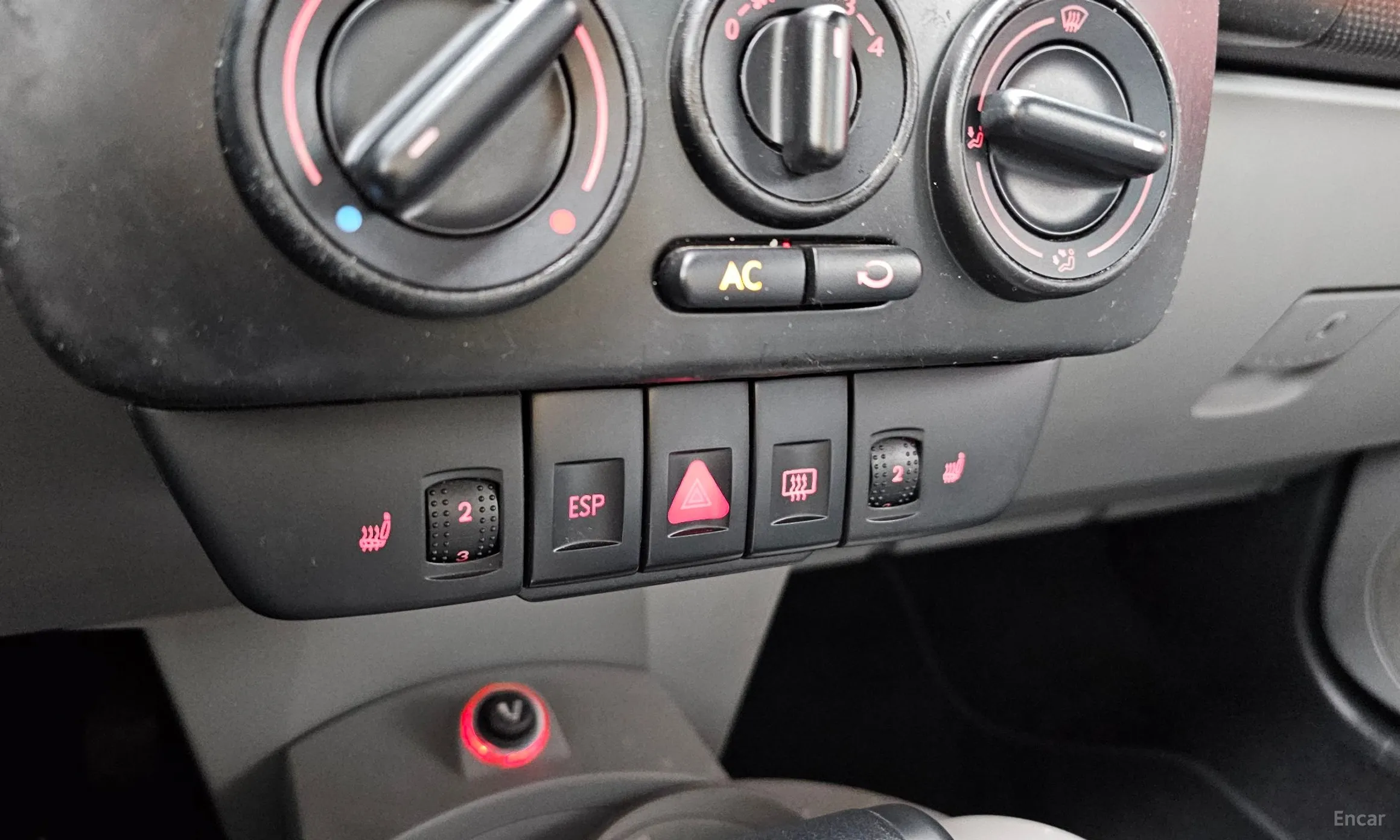 Volkswagen New Beetle превью 17