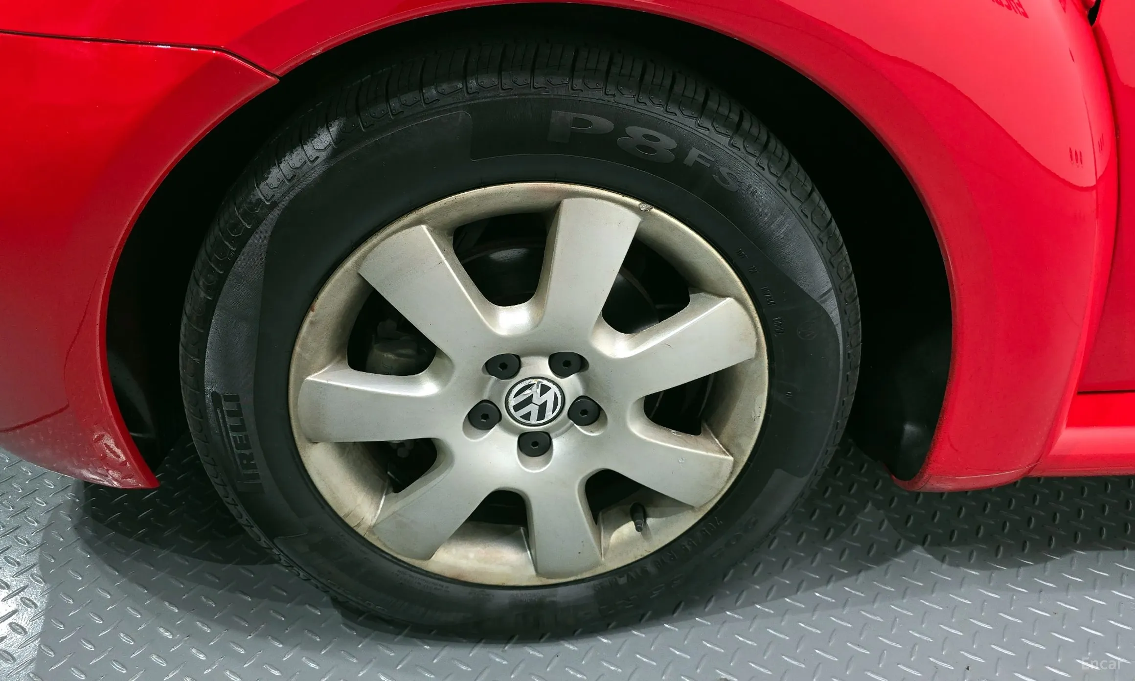 Volkswagen New Beetle превью 5