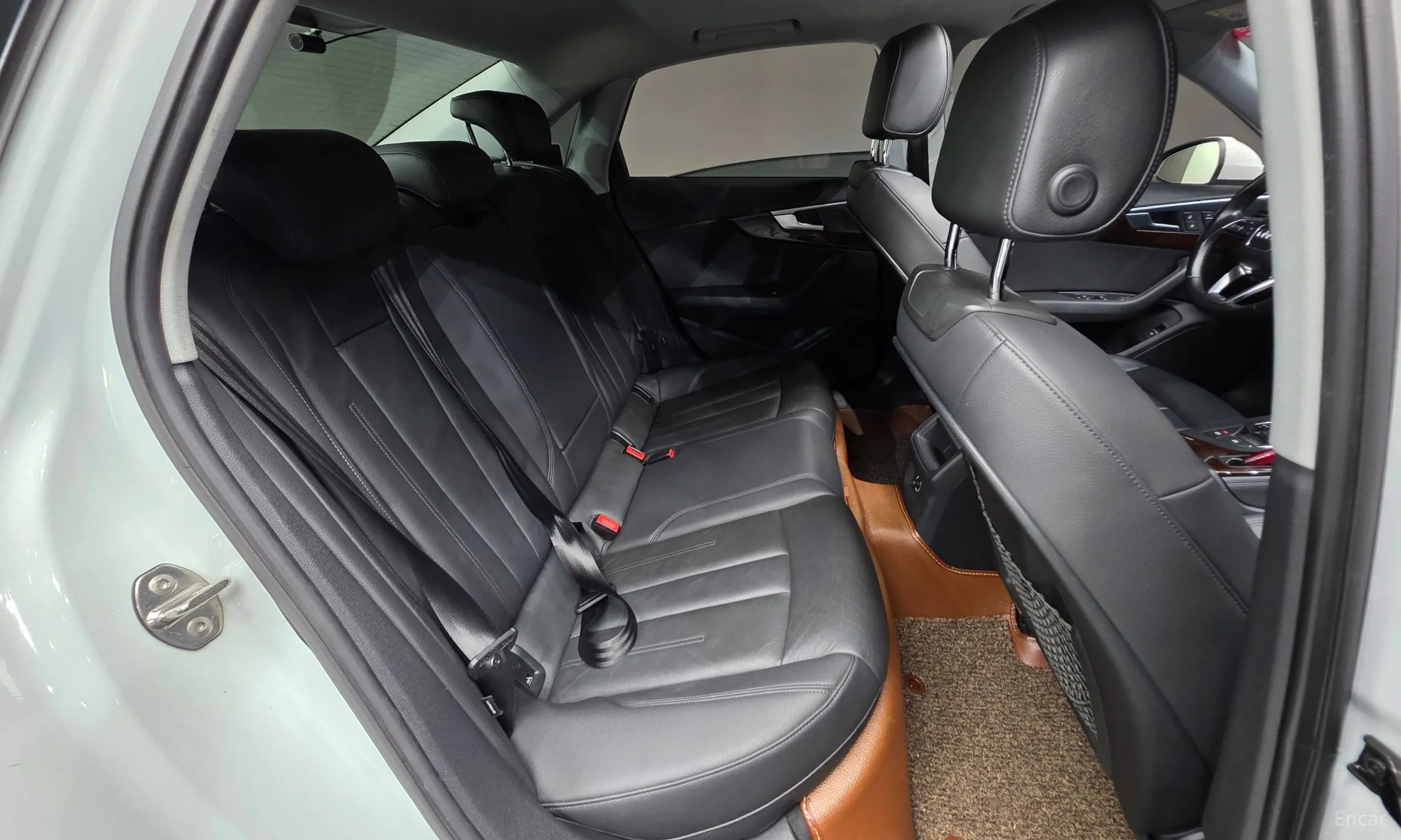 Audi A4 (B9) превью 20