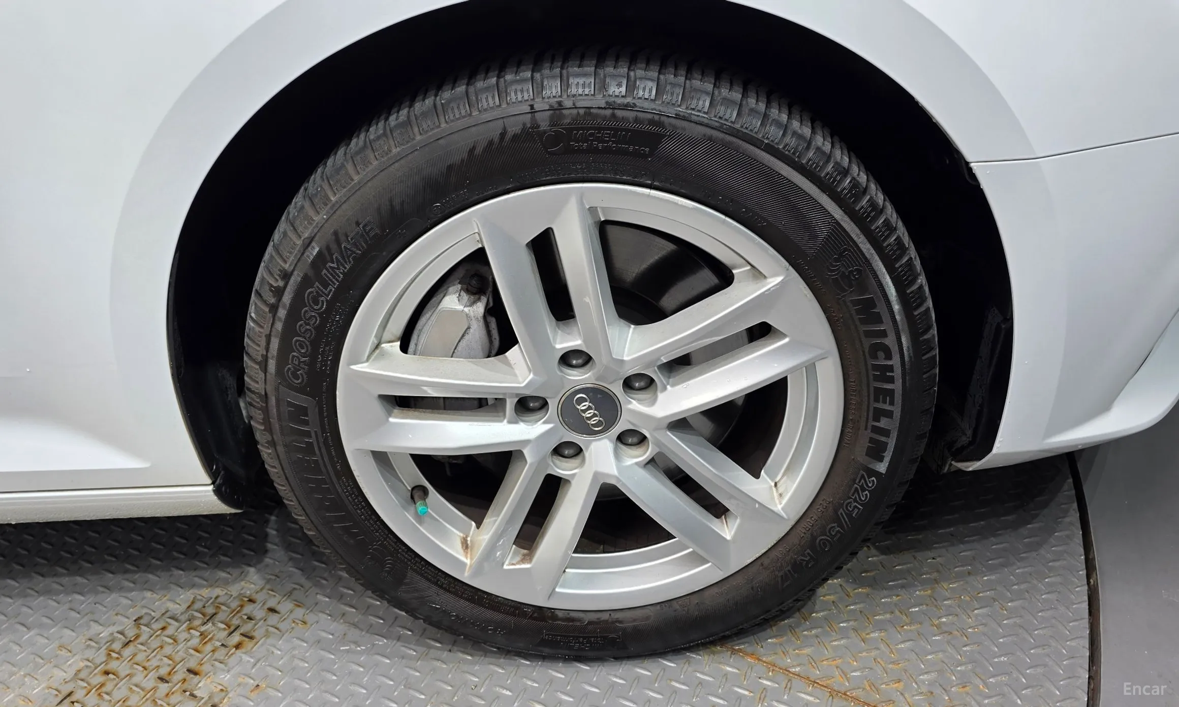 Audi A4 (B9) превью 5
