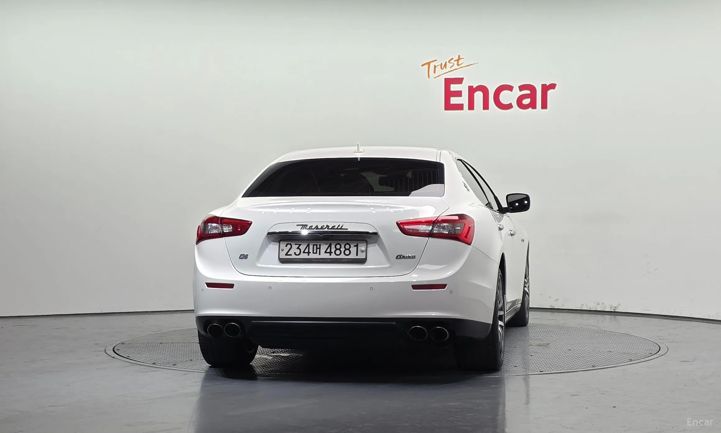 Maserati Ghibli превью 4
