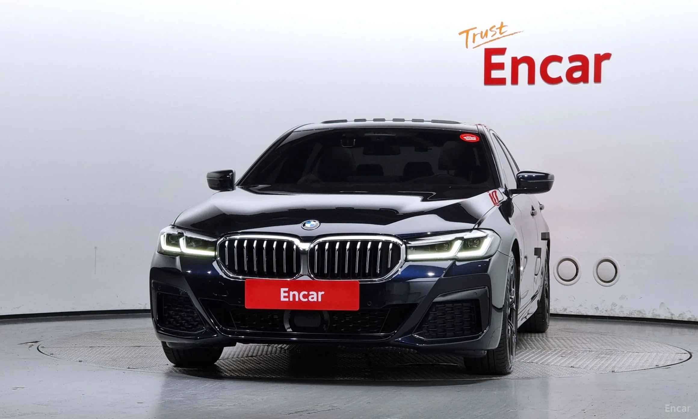BMW 5 Series (G30) превью 3