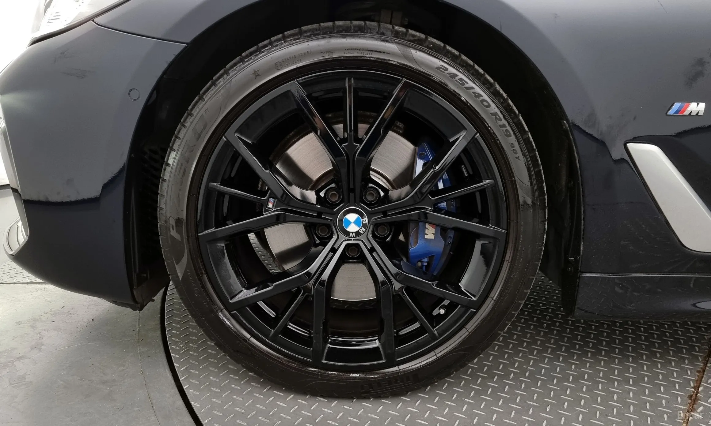 BMW 5 Series (G30) превью 5
