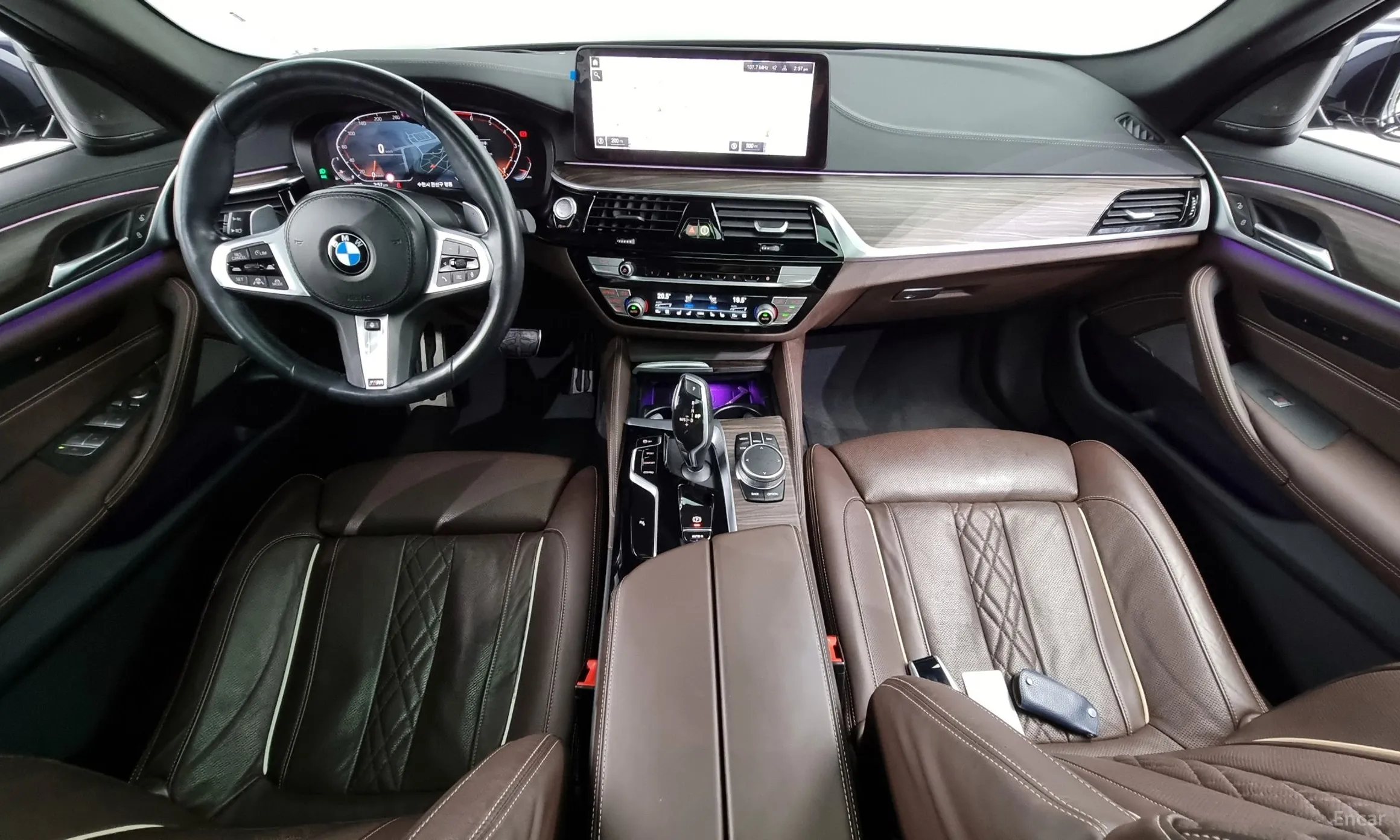 BMW 5 Series (G30) превью 7