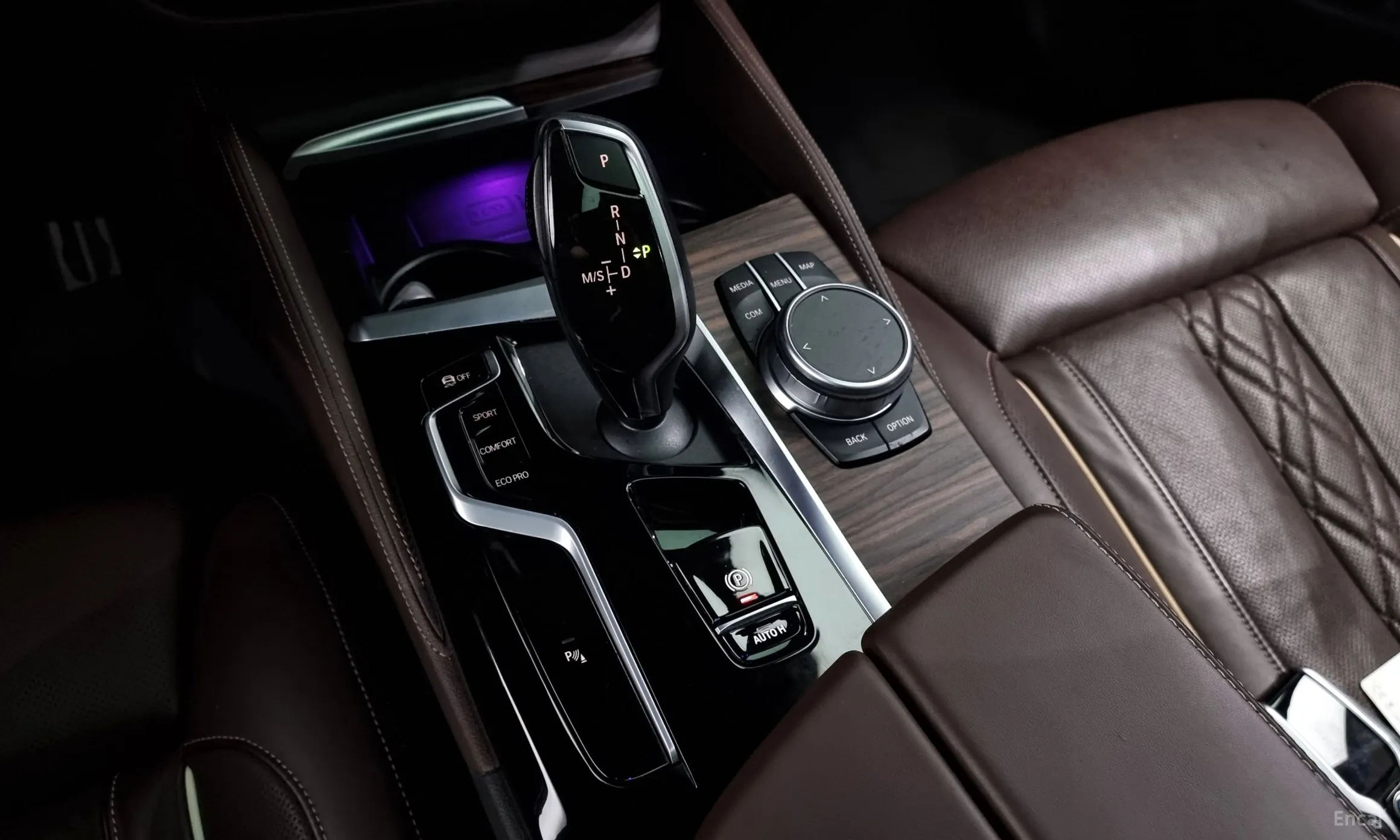 BMW 5 Series (G30) превью 9
