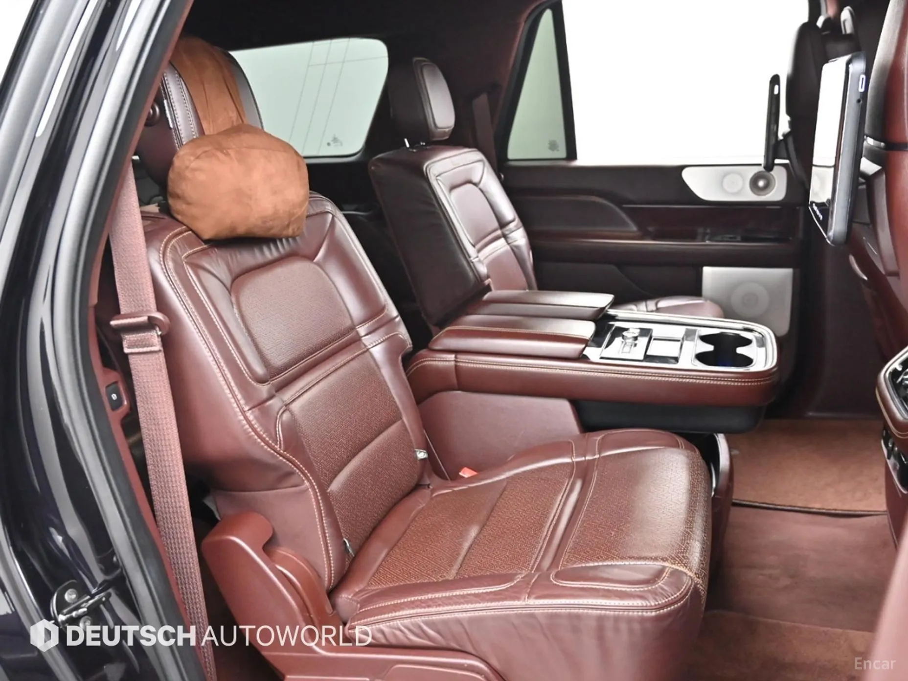 Lincoln Navigator 4th generation превью 12