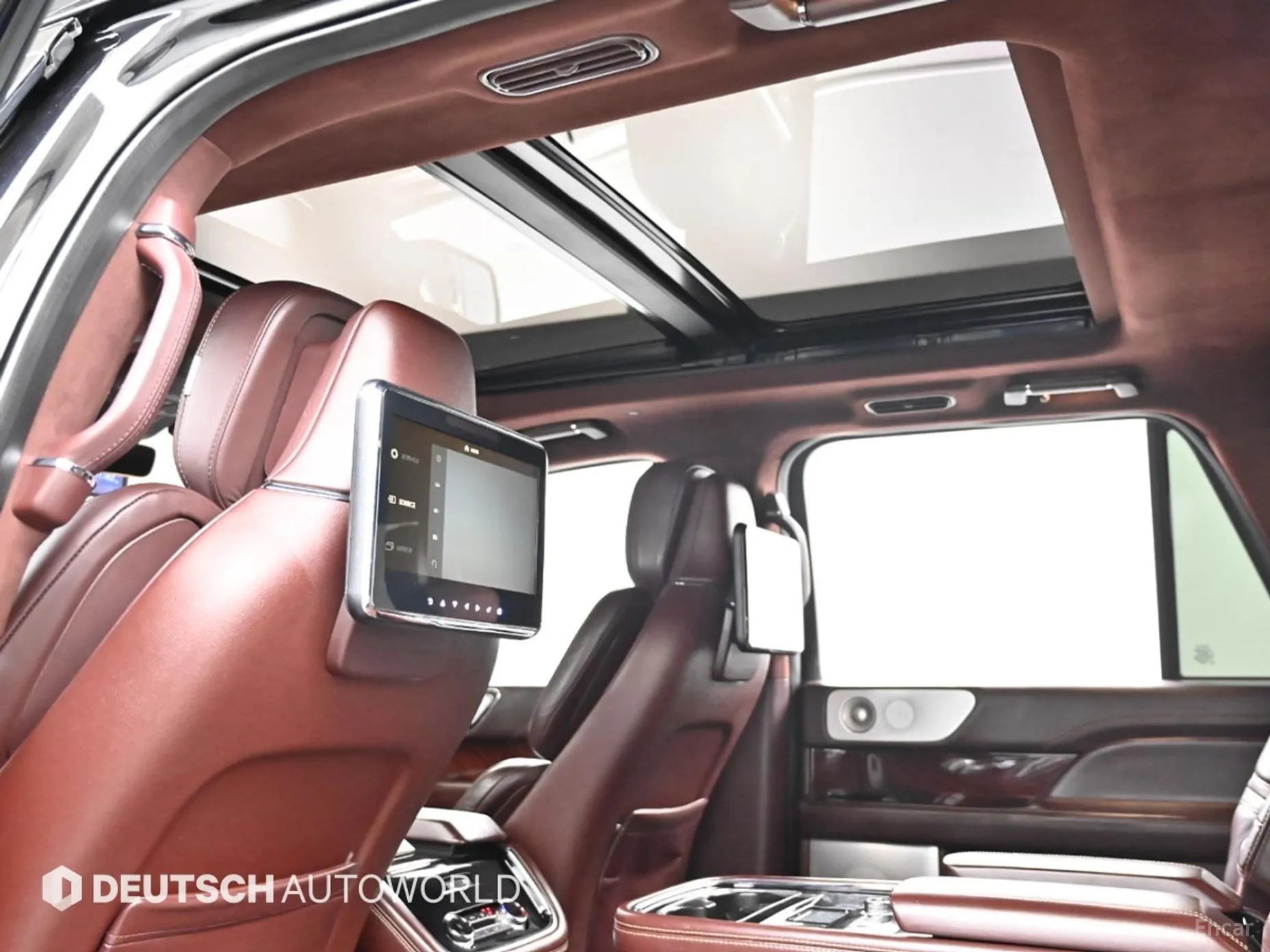 Lincoln Navigator 4th generation превью 19