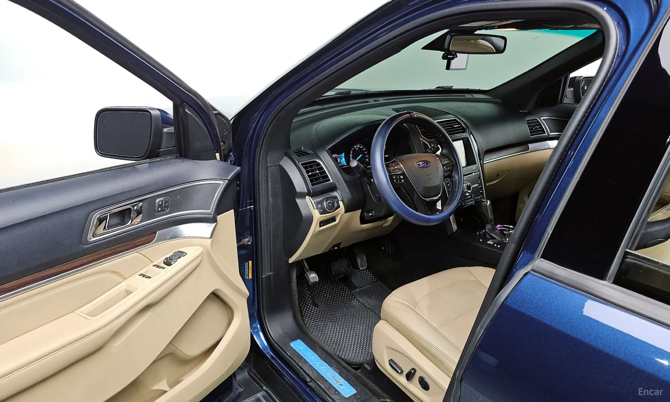 Ford Explorer превью 11