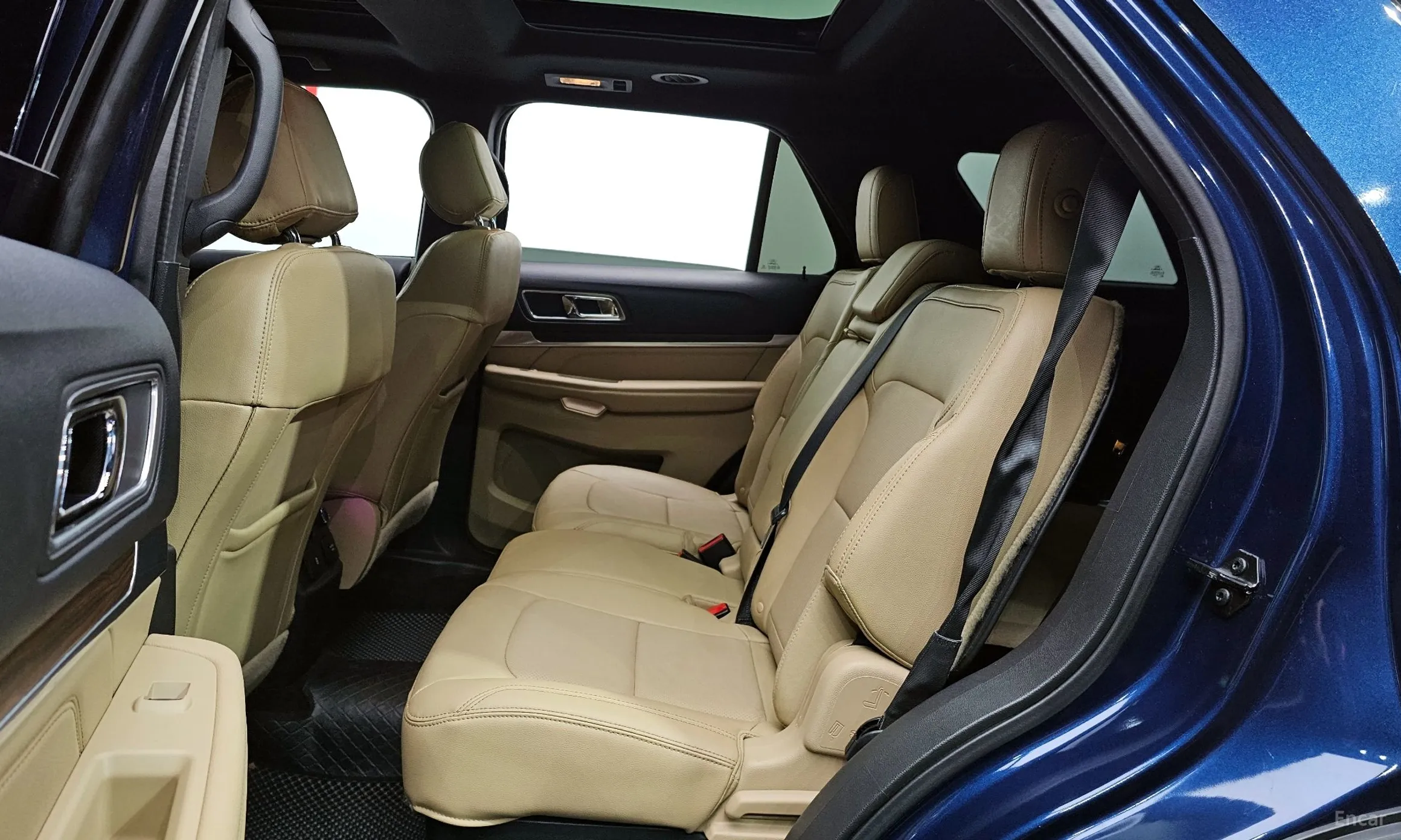 Ford Explorer превью 12