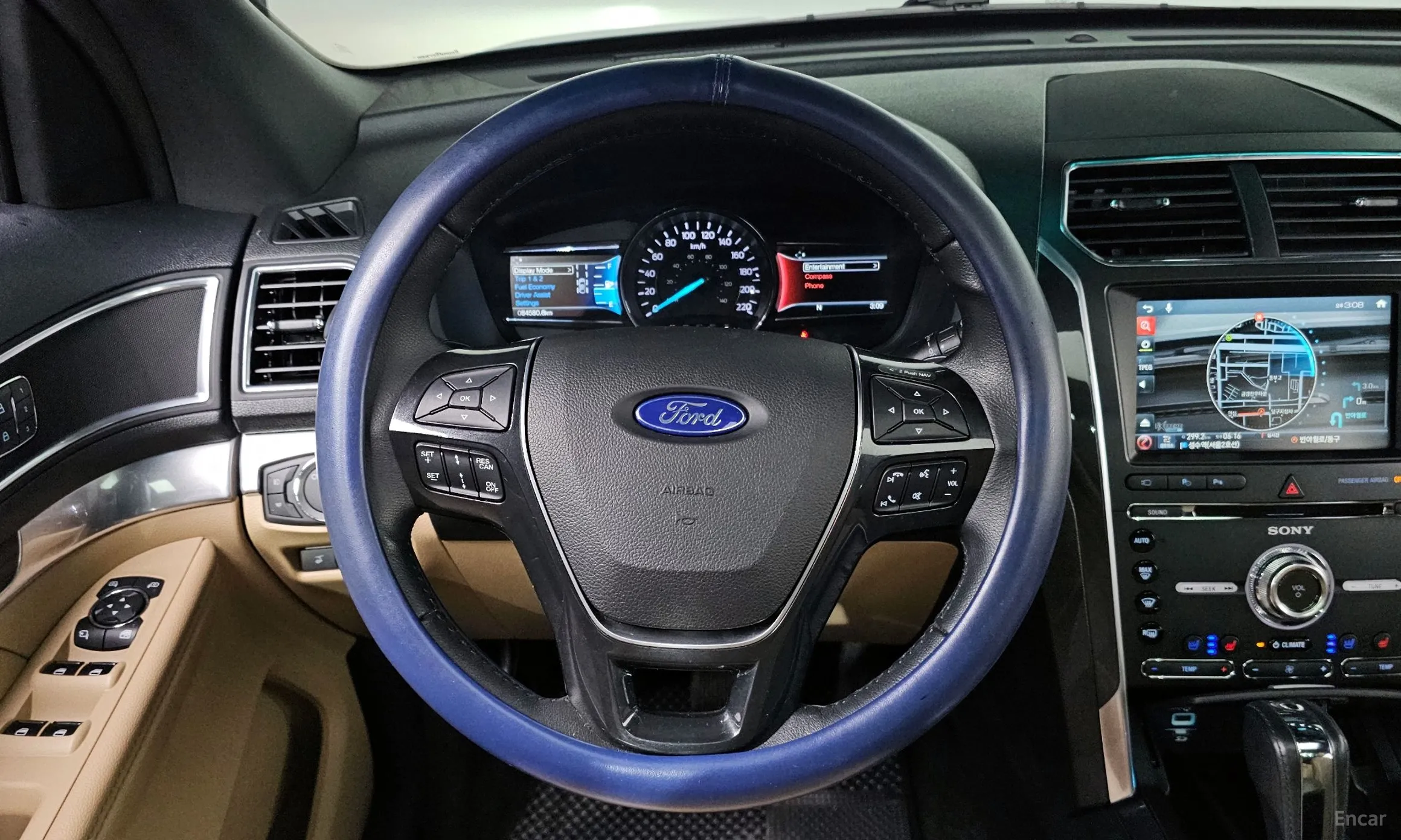 Ford Explorer превью 13