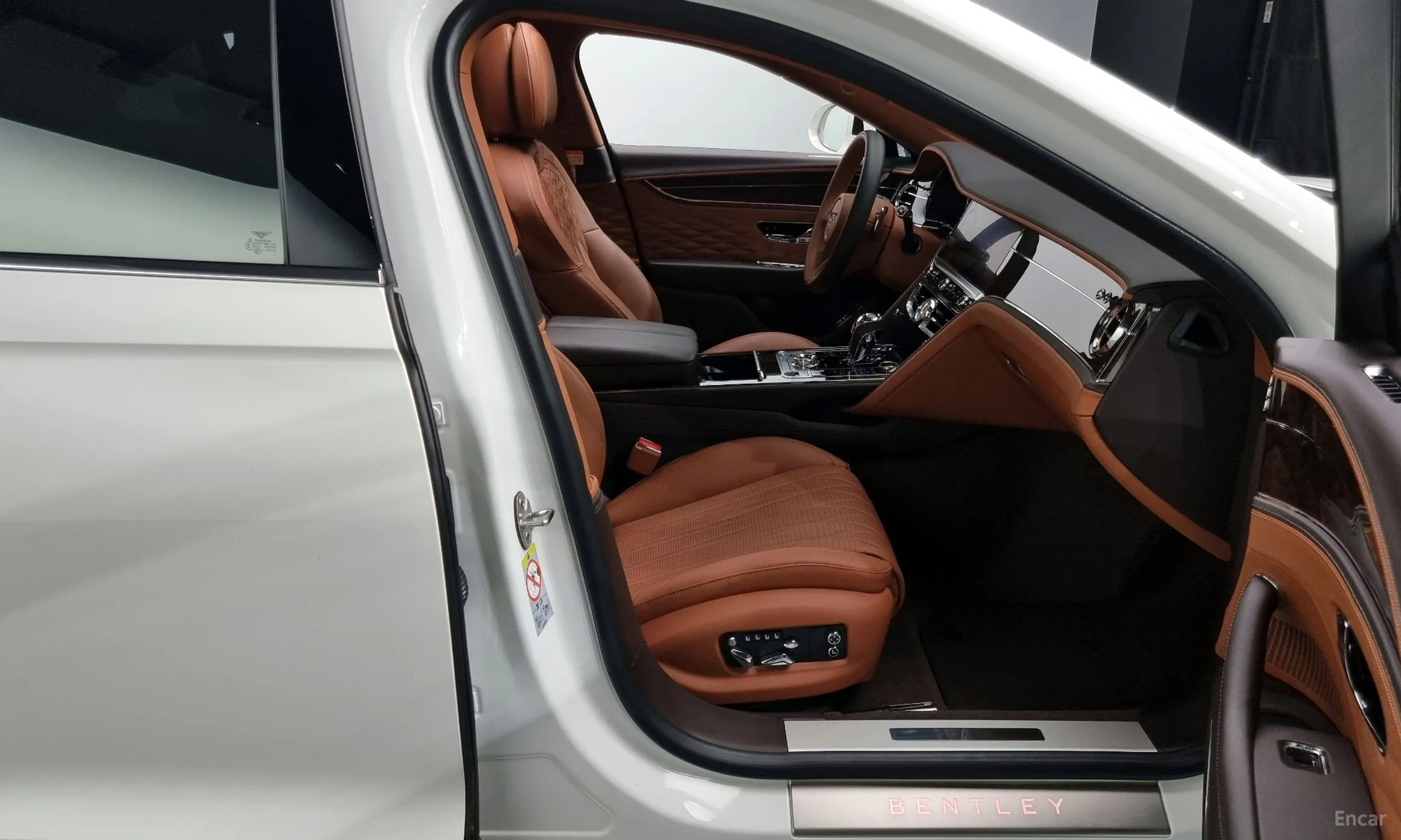 Bentley Flying Spur 3rd Generation превью 10