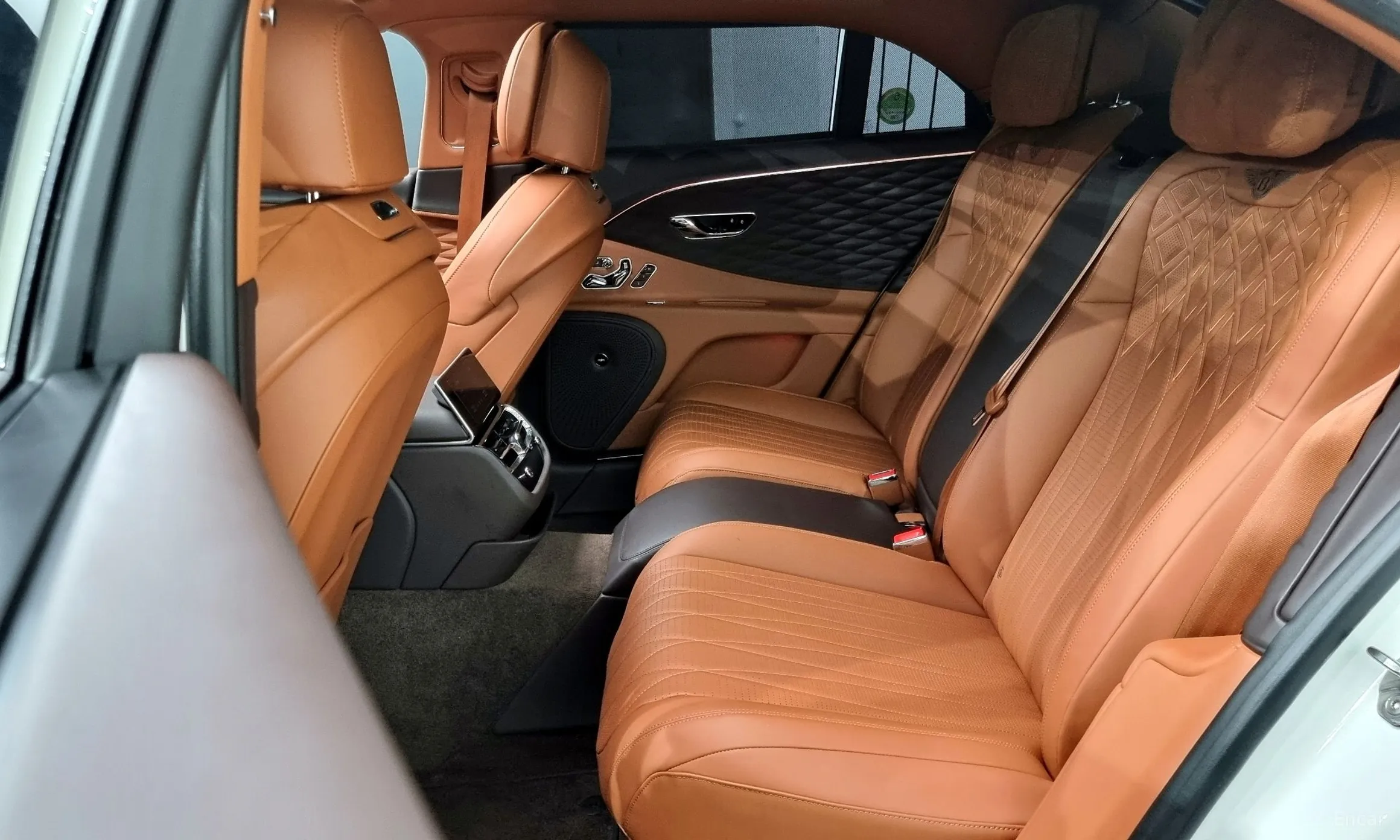 Bentley Flying Spur 3rd Generation превью 12