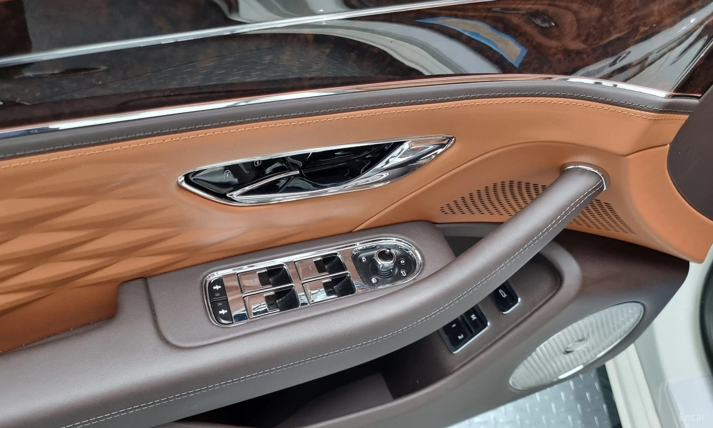 Bentley Flying Spur 3rd Generation превью 14