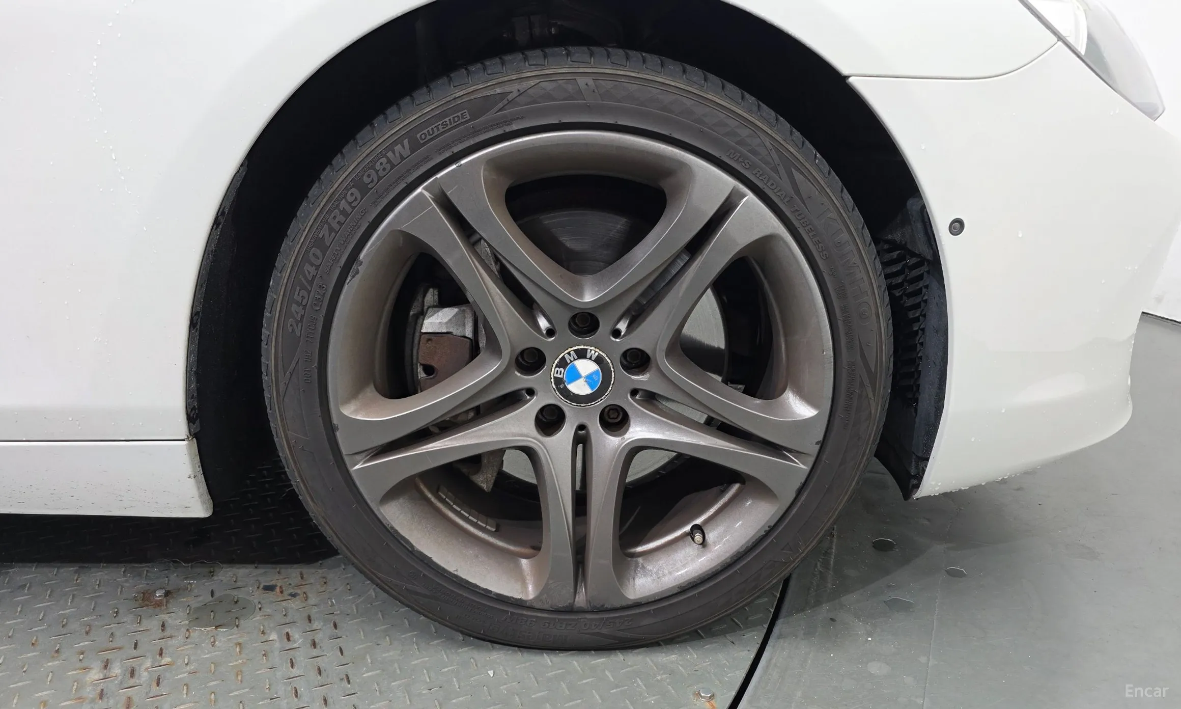 BMW 6 Series (F12) превью 5