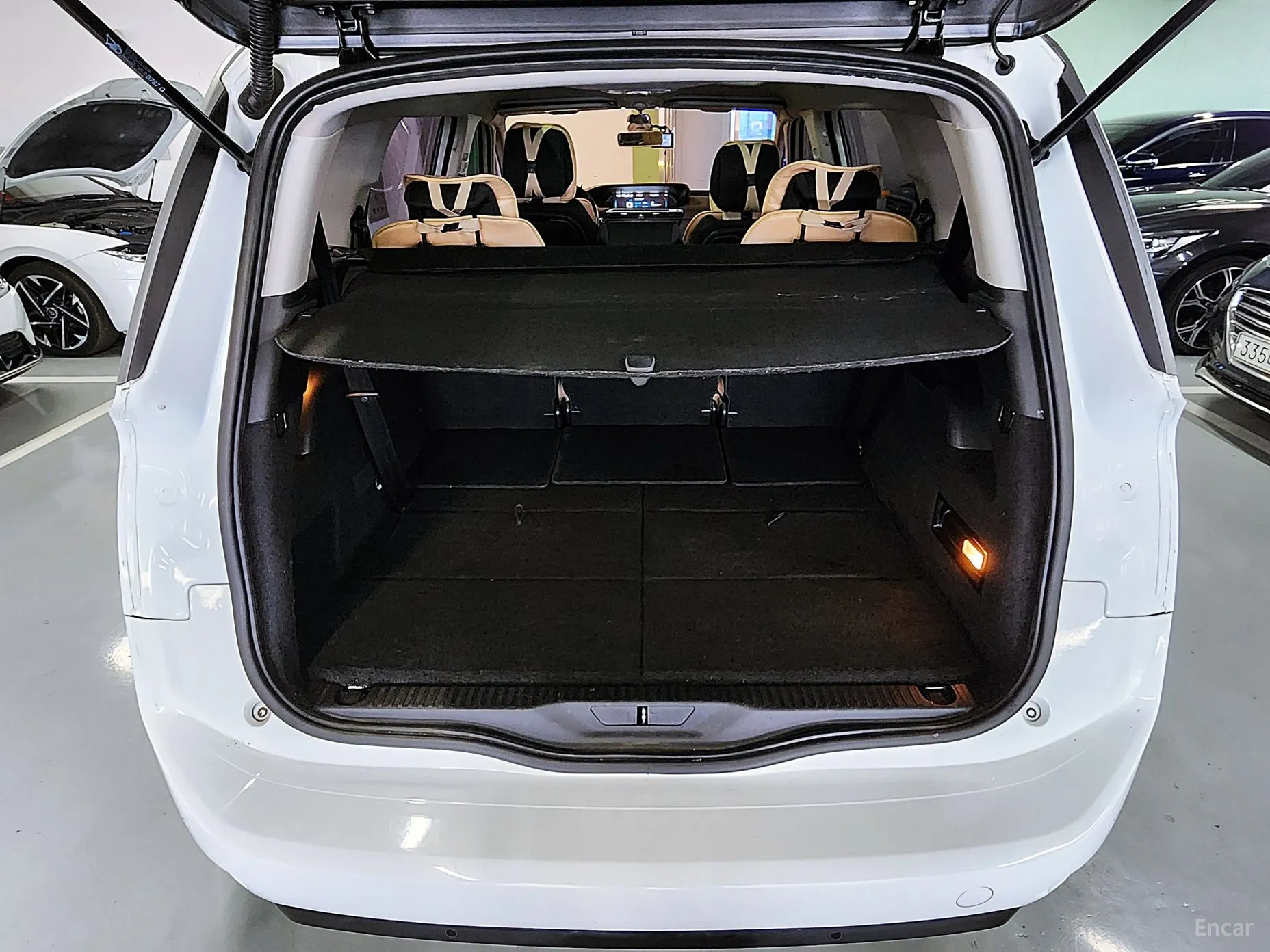 Citroën/DS Grand C4 Picasso превью 8