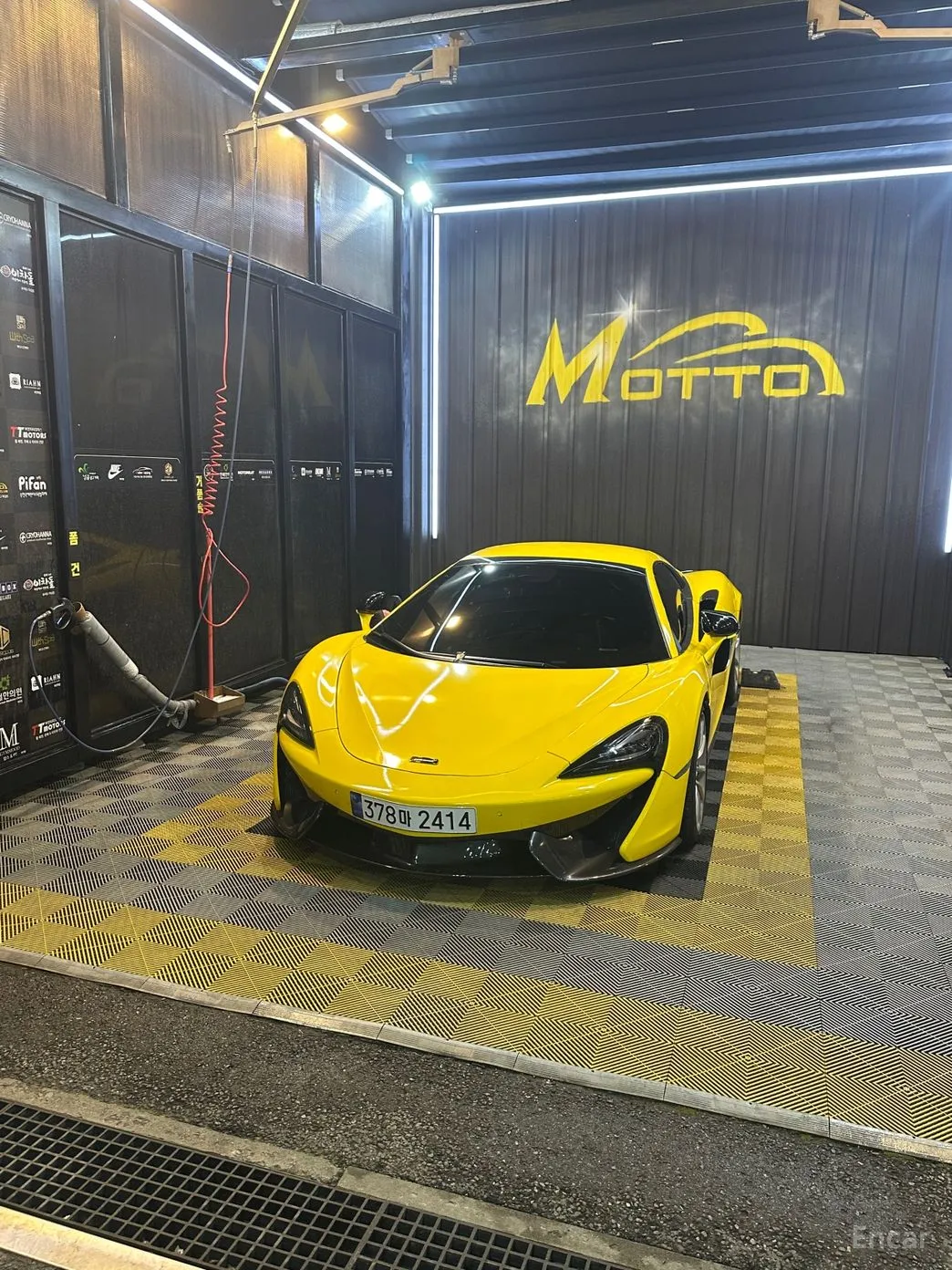 McLaren 570S превью 6