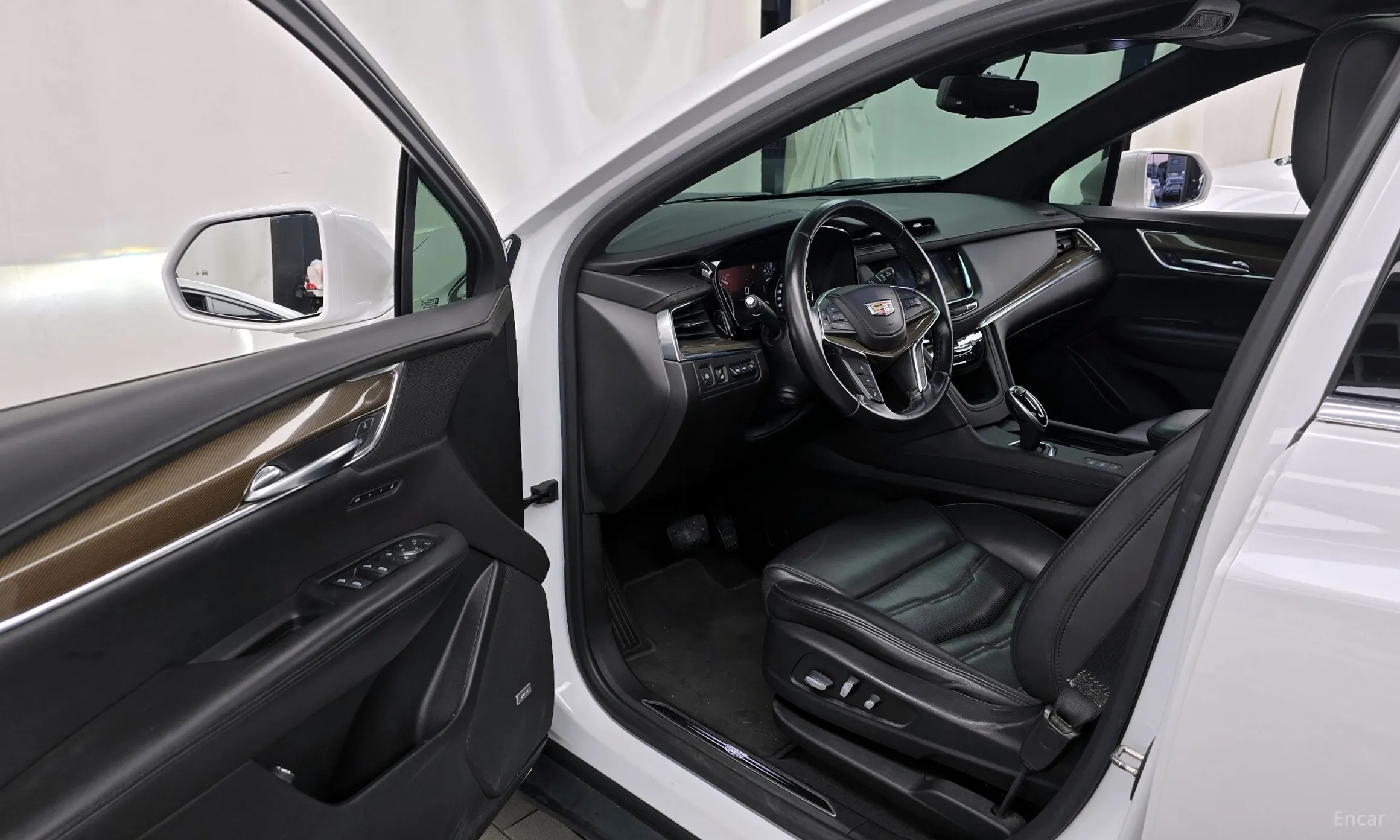 Cadillac XT5 превью 10
