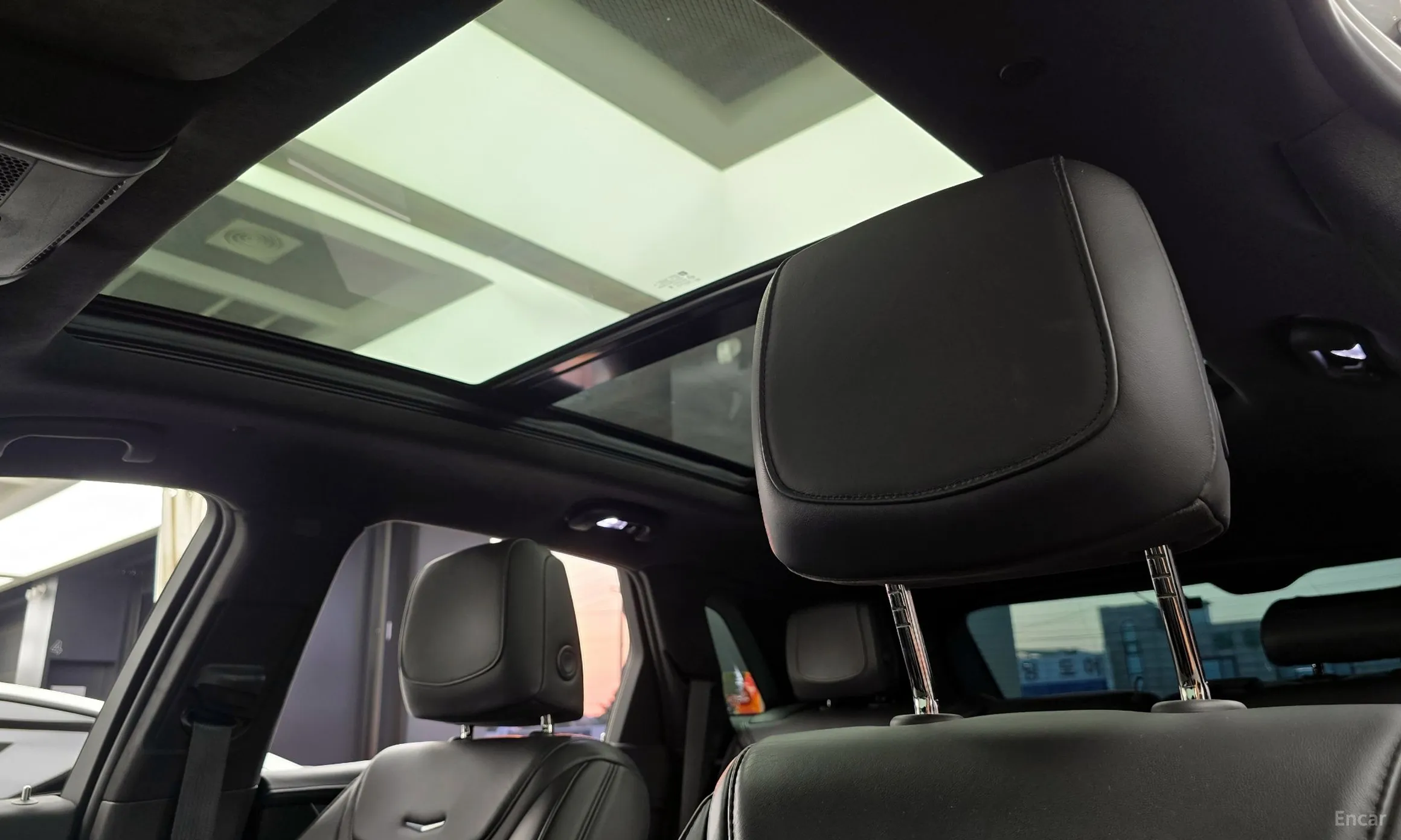 Cadillac XT5 превью 18